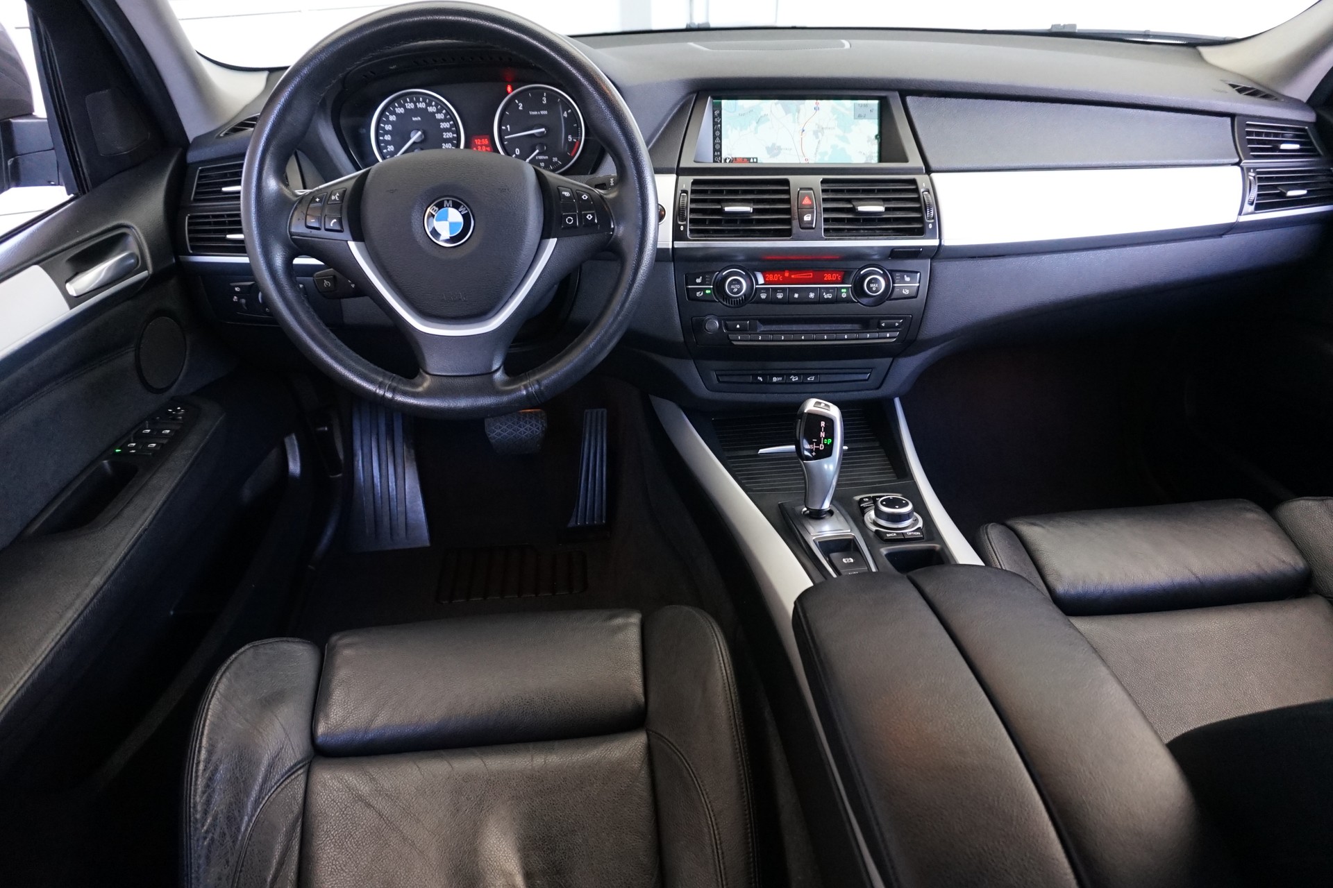 BMW X5 xDrive 30d (3.0d) 235PS mit lückenlosem BMW-Servicenachweis!-image-13
