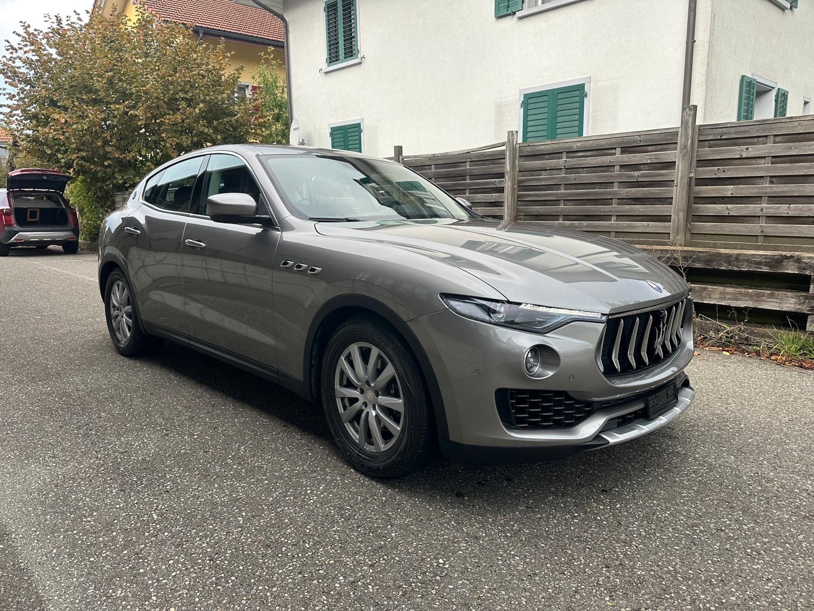 MASERATI Levante D 3.0 V6 Automatica-image-0