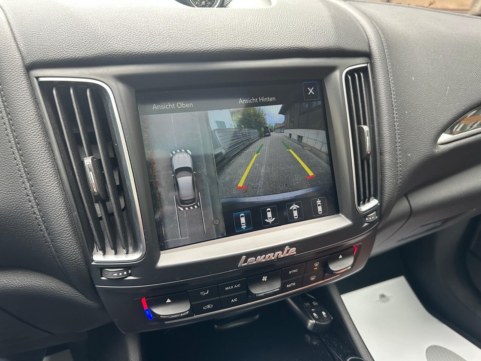 MASERATI Levante D 3.0 V6 Automatica-image-14