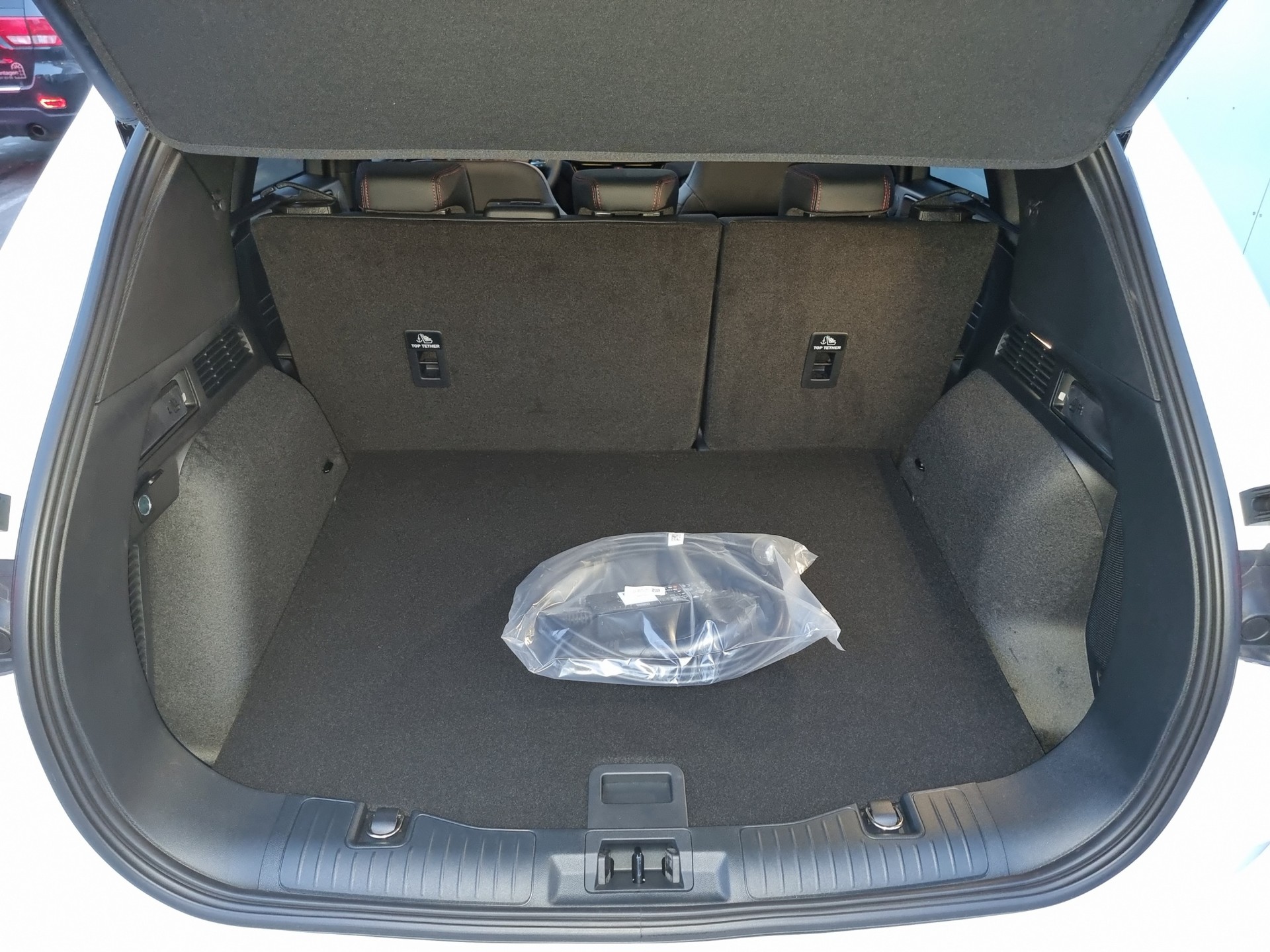 FORD Kuga 2.5 Plug-in Hybrid ST-Line X-image-15