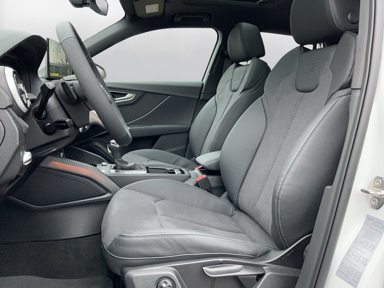 AUDI Q2 40 TFSI S line Attraction quattro S-tronic-image-9