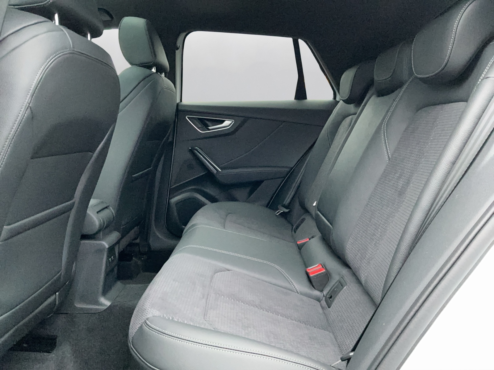 AUDI Q2 40 TFSI S line Attraction quattro S-tronic-image-10