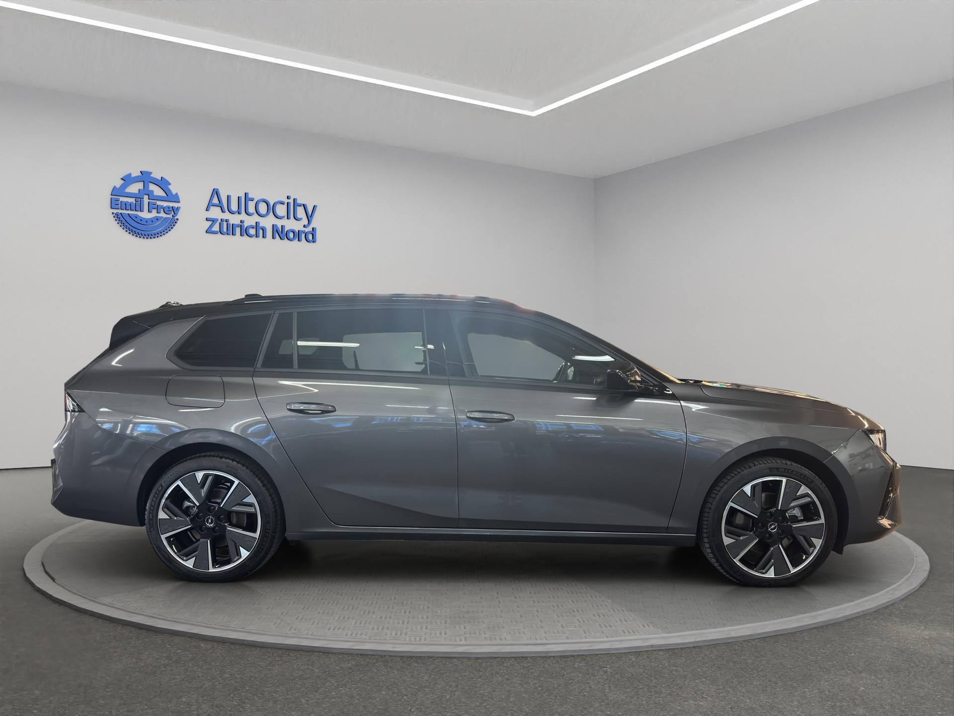 OPEL Astra-e Sports Tourer Swiss Plus-image-4