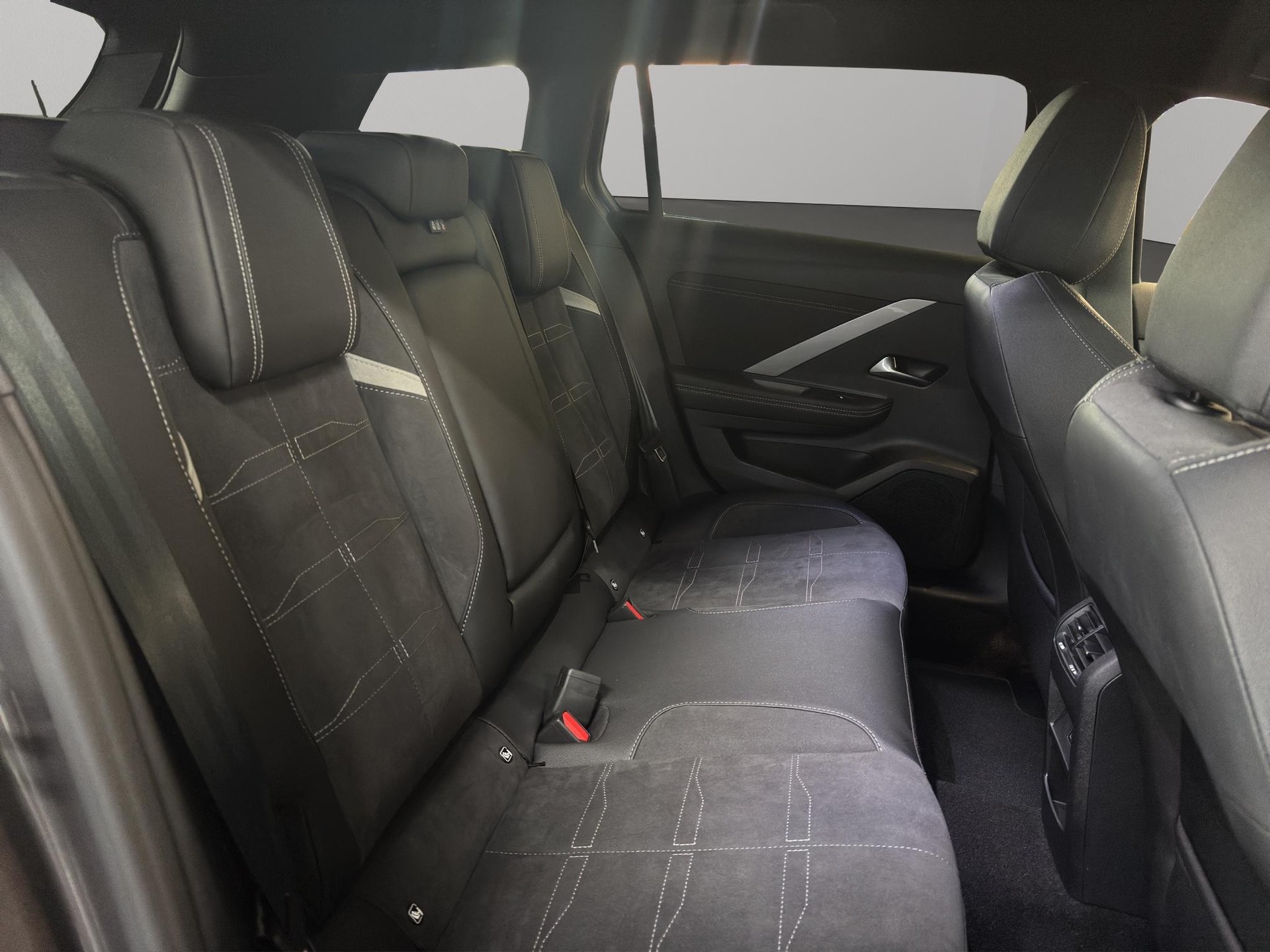 OPEL Astra-e Sports Tourer Swiss Plus-image-11