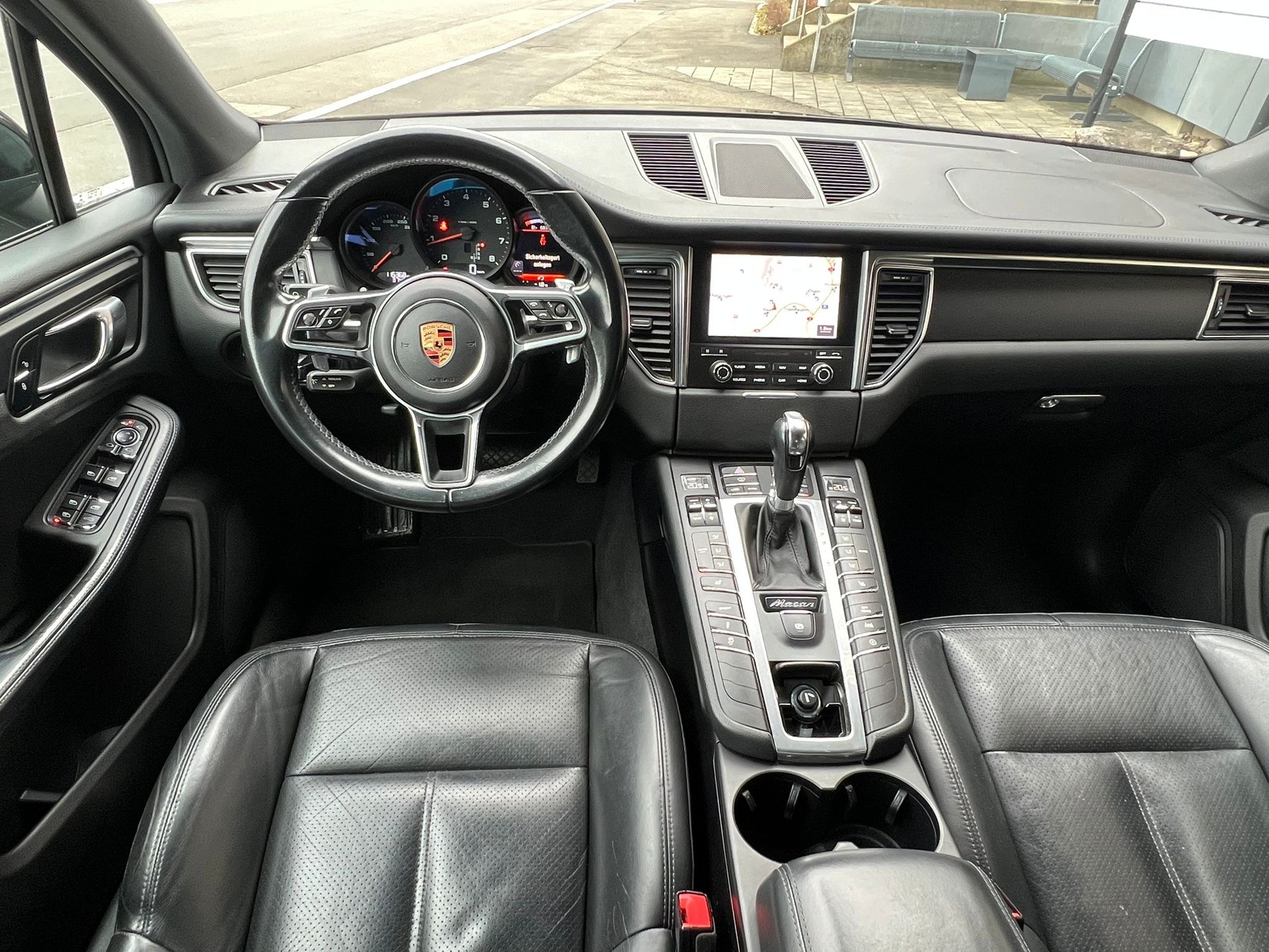 PORSCHE Macan PDK-image-8