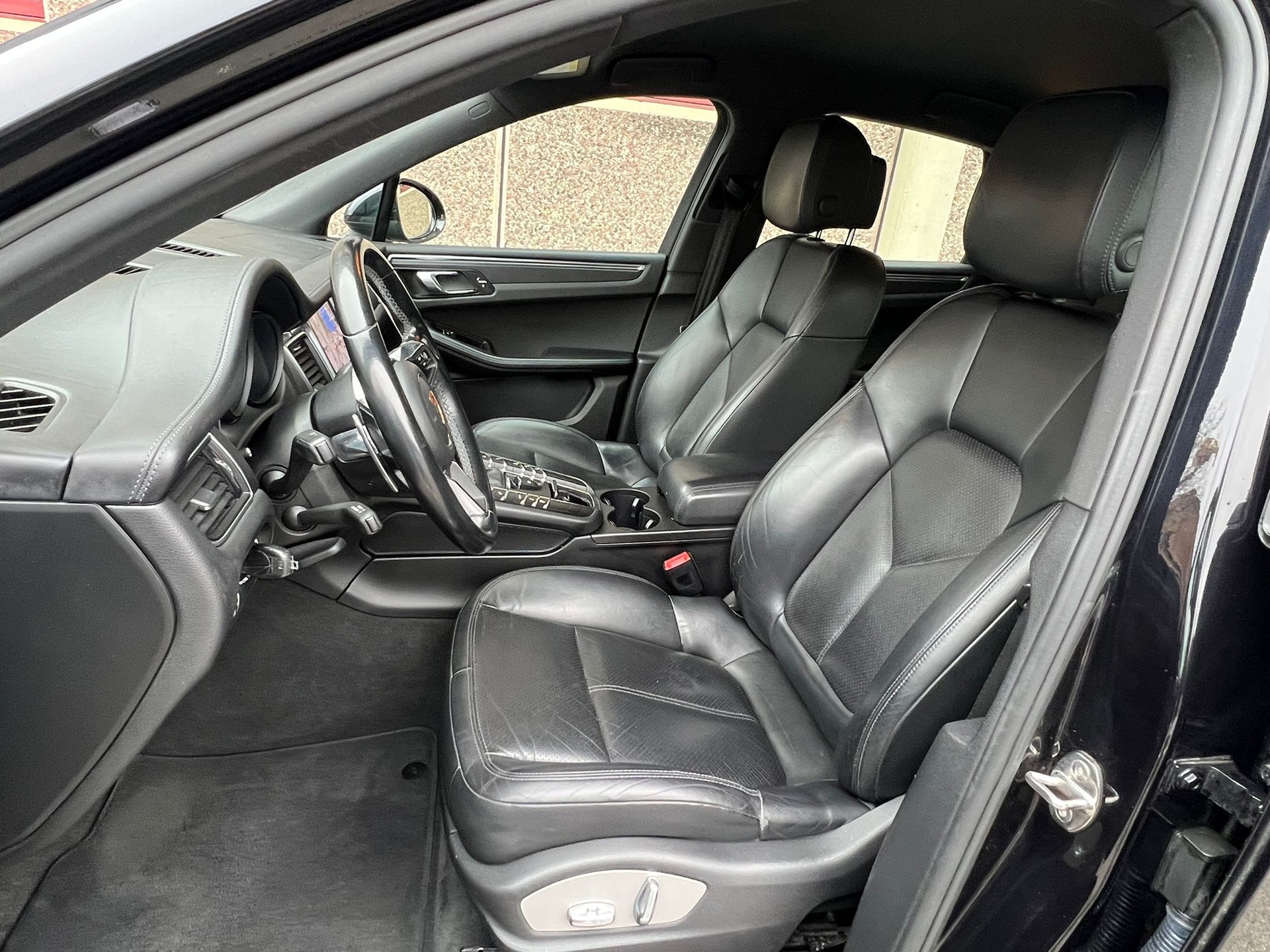 PORSCHE Macan PDK-image-9