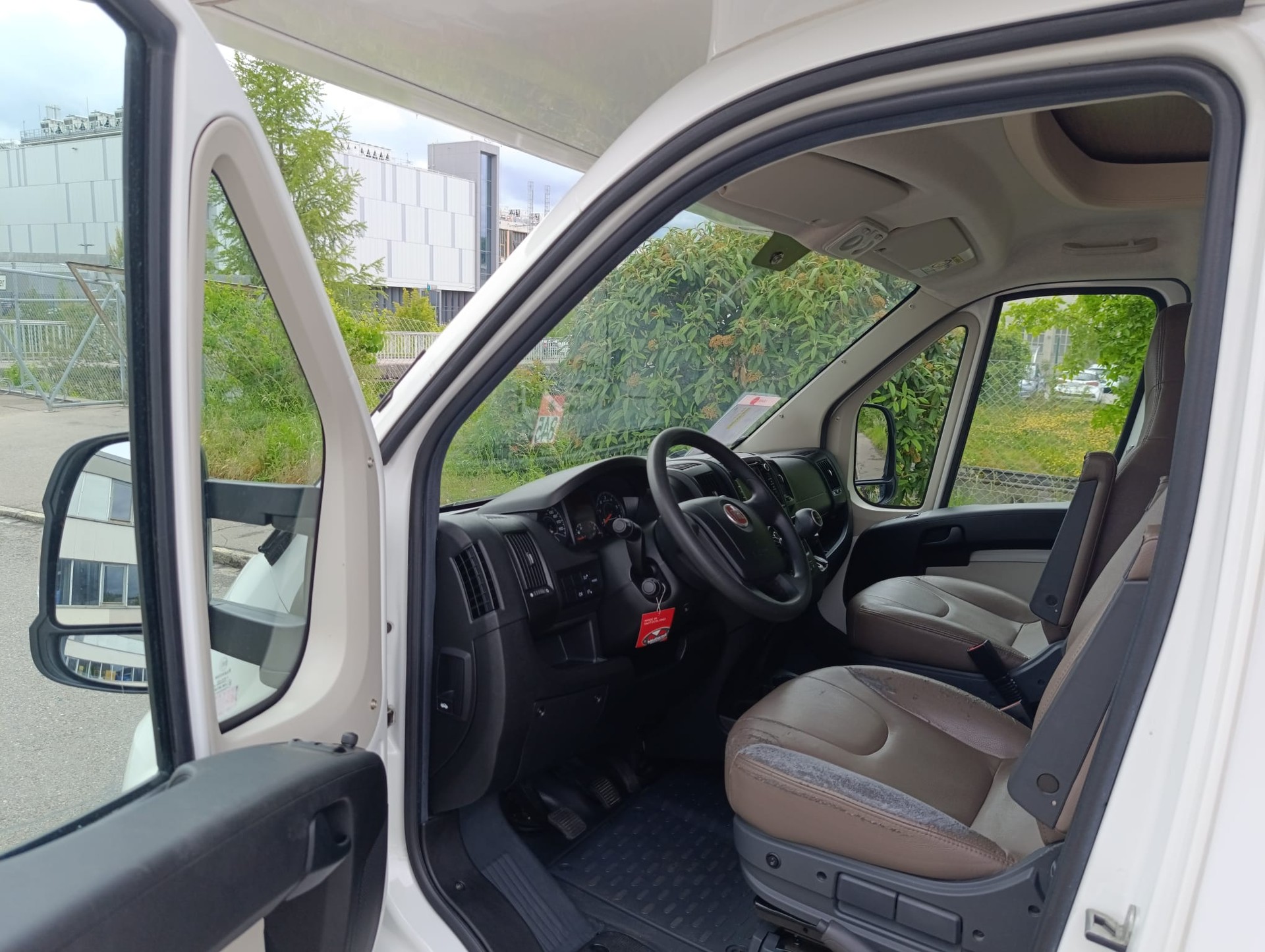 BÜRSTNER BA 6701*** Perfektes Familienmobil für jede Jahreszeit*** *2 er Veloträger *Multimedia *Rückfahrkamera *-image-11
