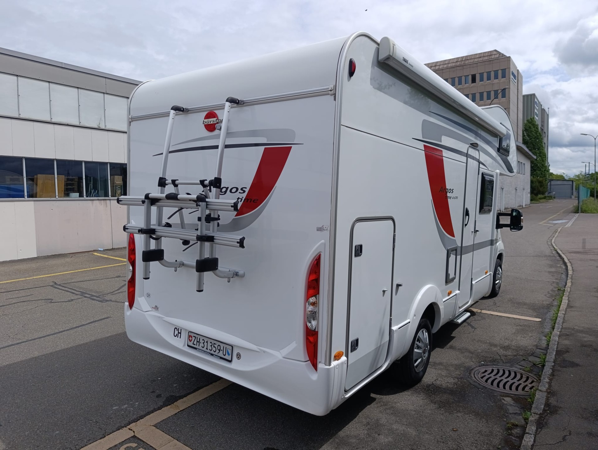 BÜRSTNER BA 6701*** Perfektes Familienmobil für jede Jahreszeit*** *2 er Veloträger *Multimedia *Rückfahrkamera *-image-8