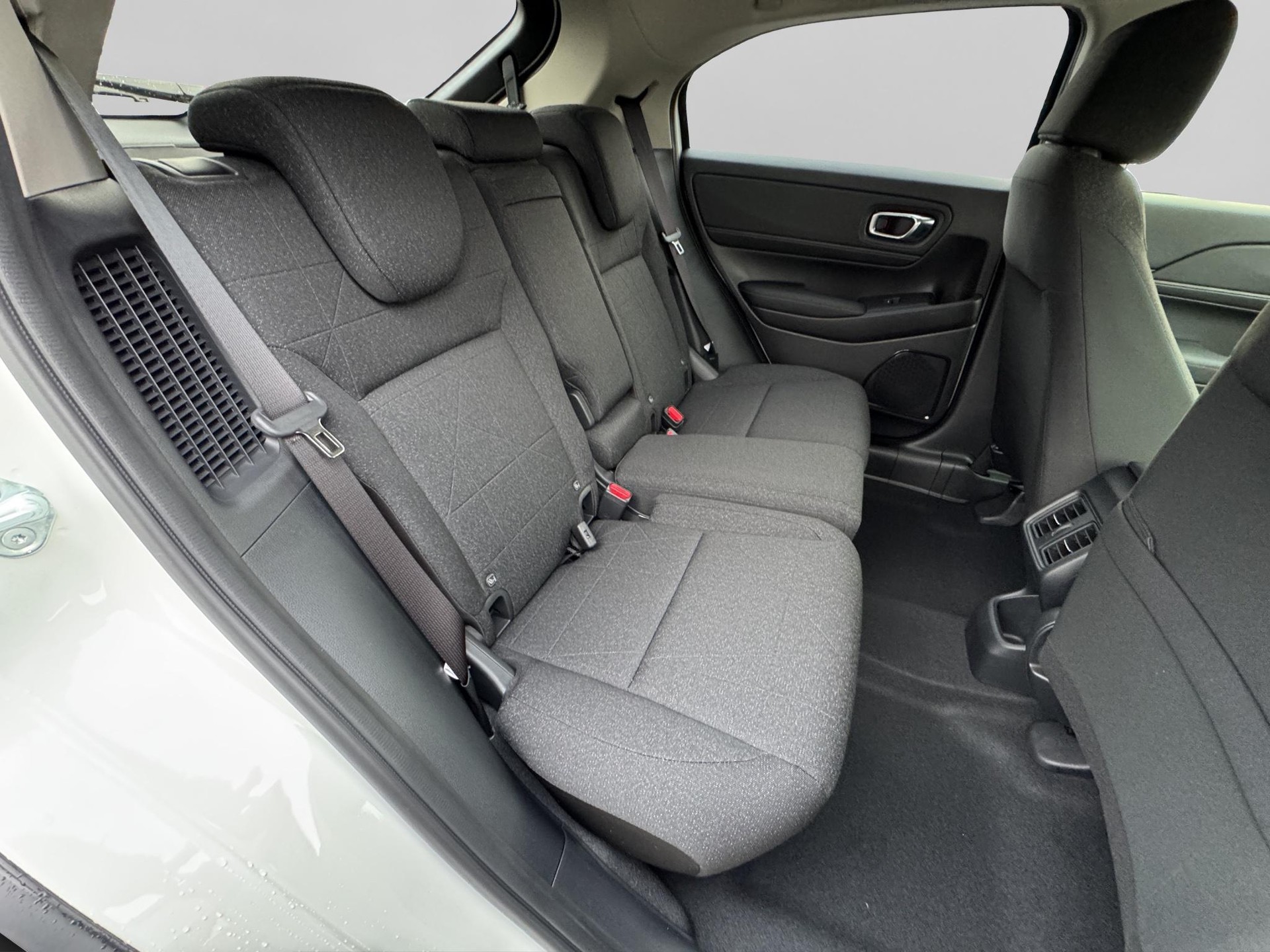 HONDA HR-V 1.5 i-MMD Elegance-image-18
