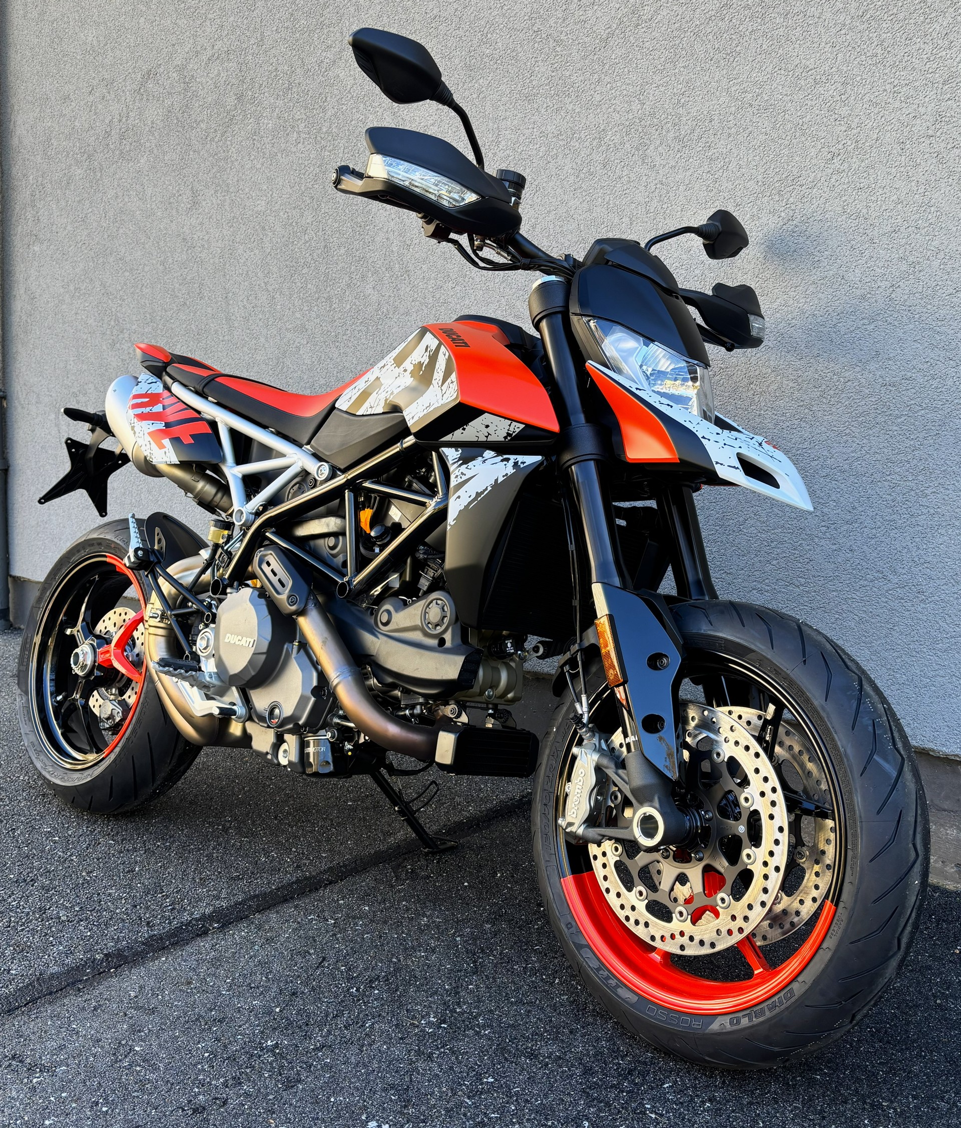 DUCATI Hypermotard 950 RVE (35kW)-showroom-element-1
