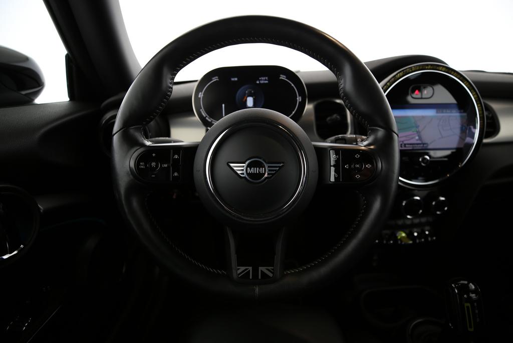 MINI F56 Cooper SE-image-4