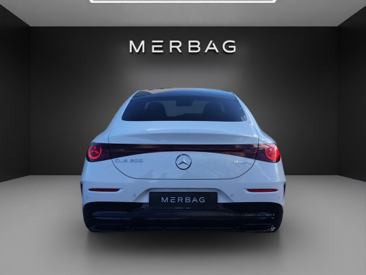 MERCEDES-BENZ CLA 200 8G-DCT 4Matic-image-4