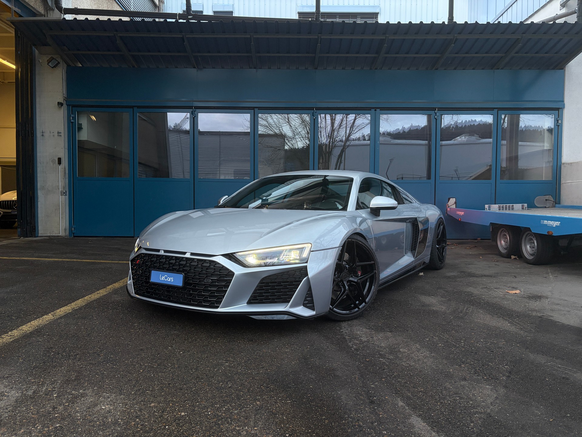 AUDI R8-image-0