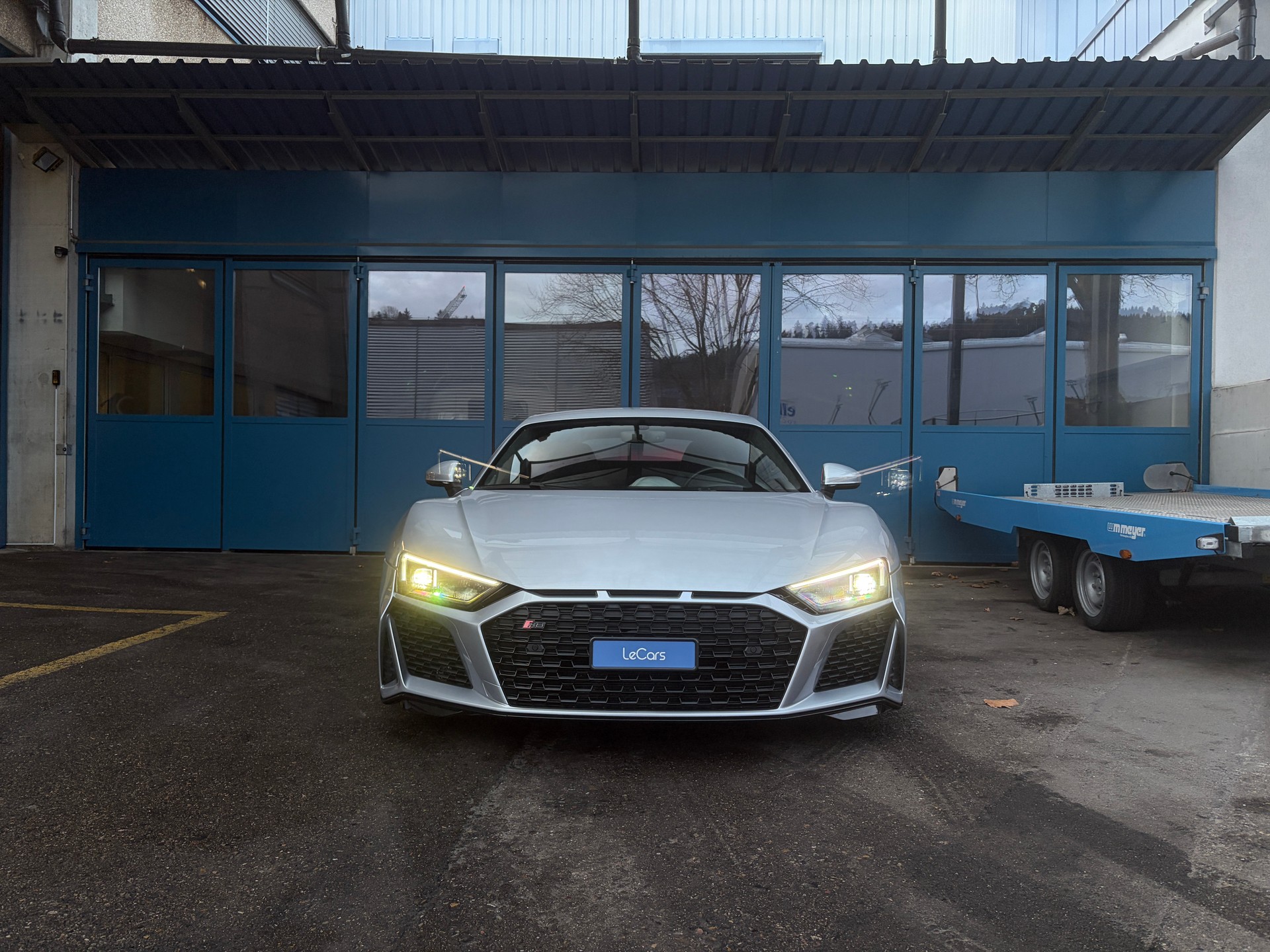 AUDI R8-image-1