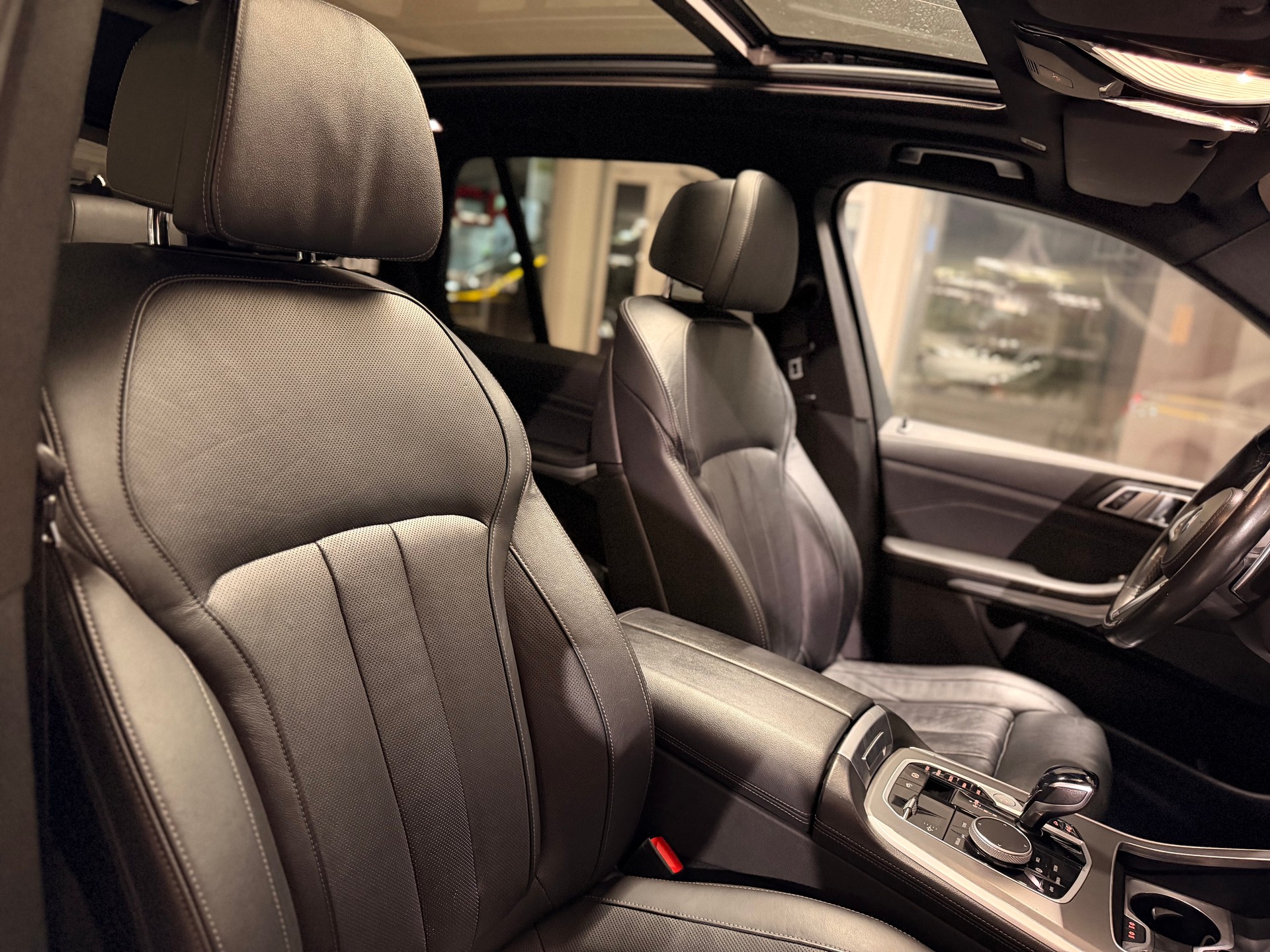 BMW X5 xDrive45e Colour Edition Steptronic-image-18