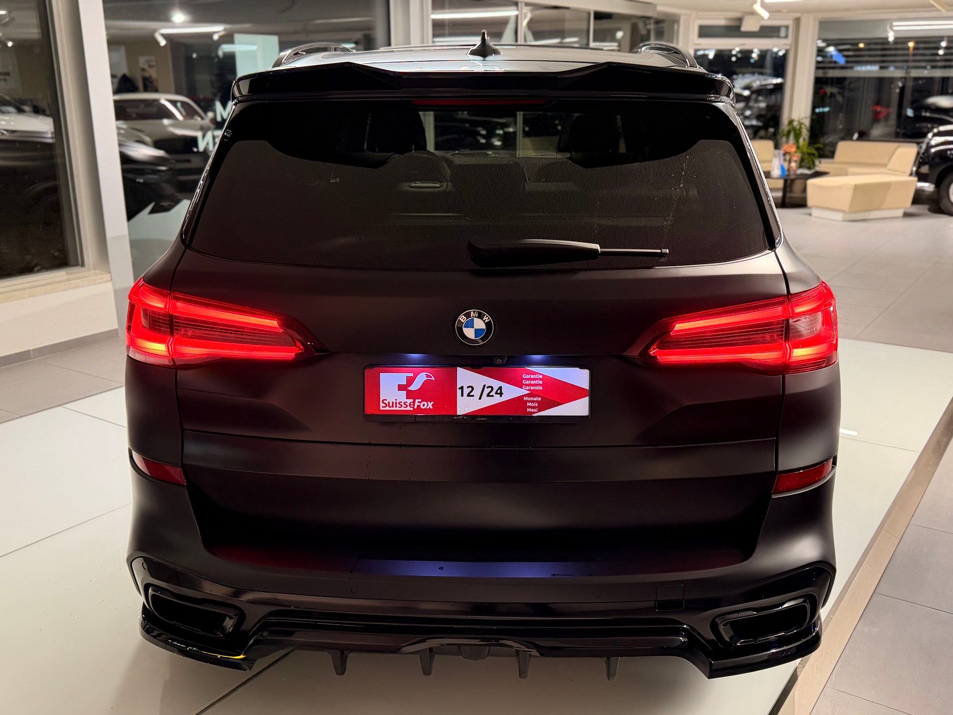 BMW X5 xDrive45e Colour Edition Steptronic-image-3