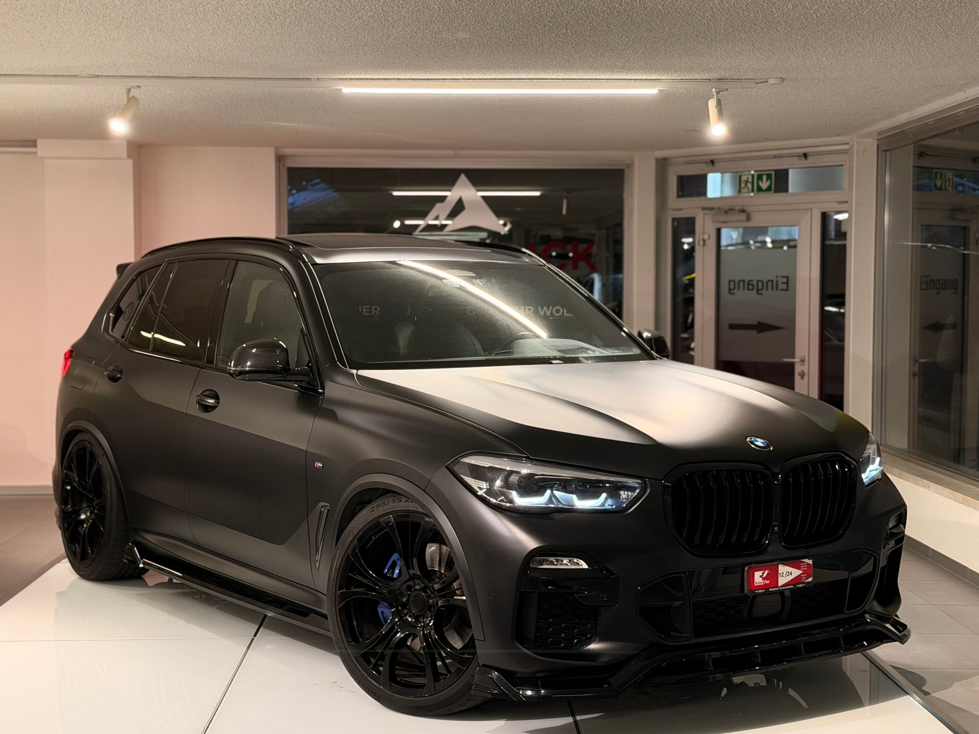 BMW X5 xDrive45e Colour Edition Steptronic-image-0