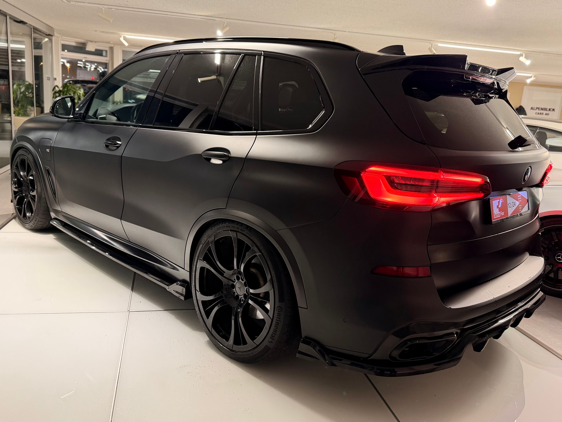 BMW X5 xDrive45e Colour Edition Steptronic-image-4
