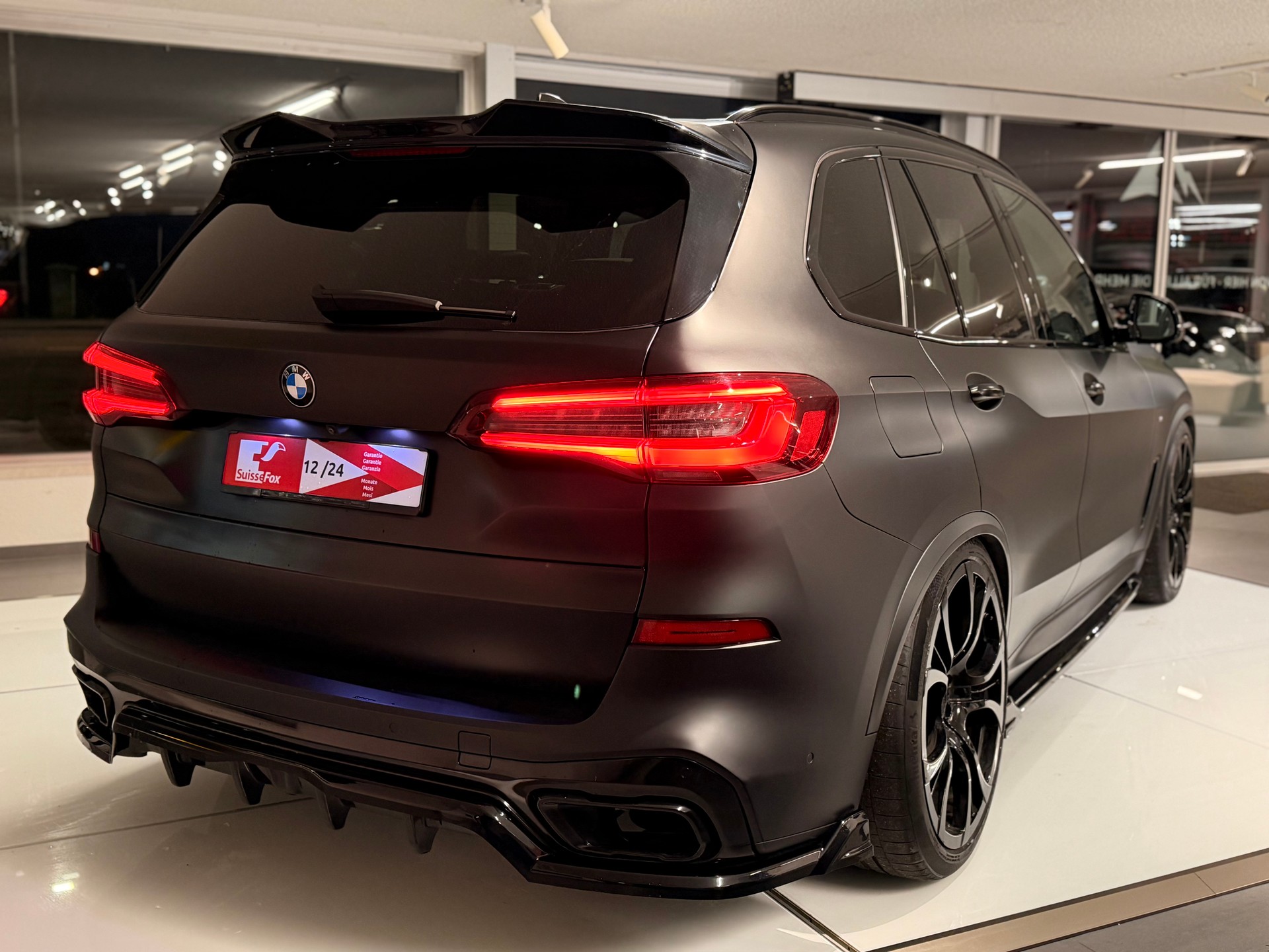 BMW X5 xDrive45e Colour Edition Steptronic-image-2