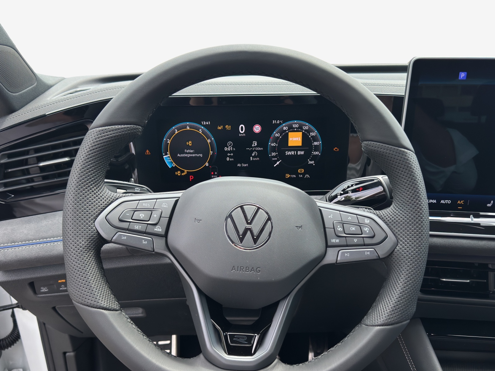 VW Tiguan 2.0 TSI DSG R-Line 4Motion-image-9
