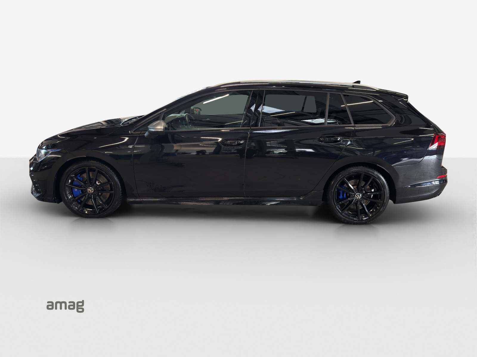 VW Golf Variant 2.0 TSI R DSG 4Motion-image-1