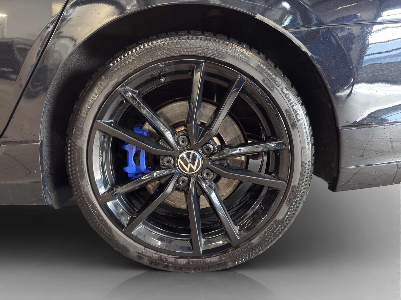 VW Golf Variant 2.0 TSI R DSG 4Motion-image-13