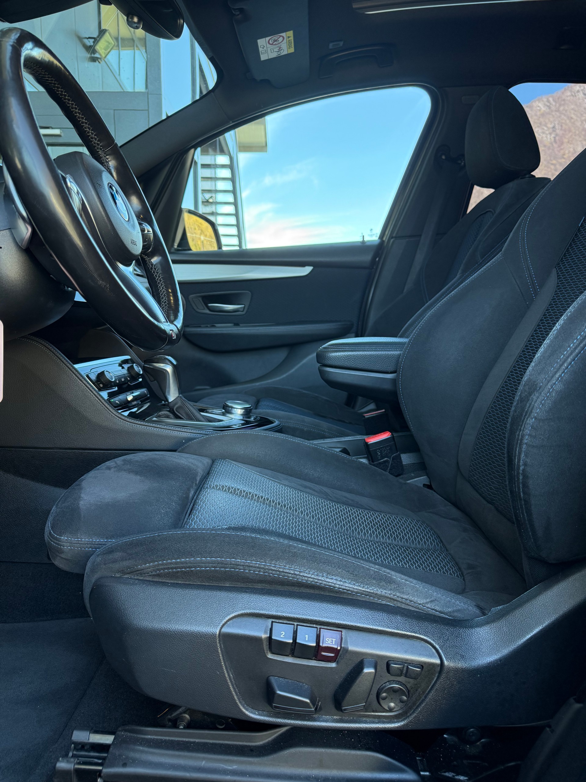 BMW 220d xDrive Gran Tourer M Sport Steptronic-image-11