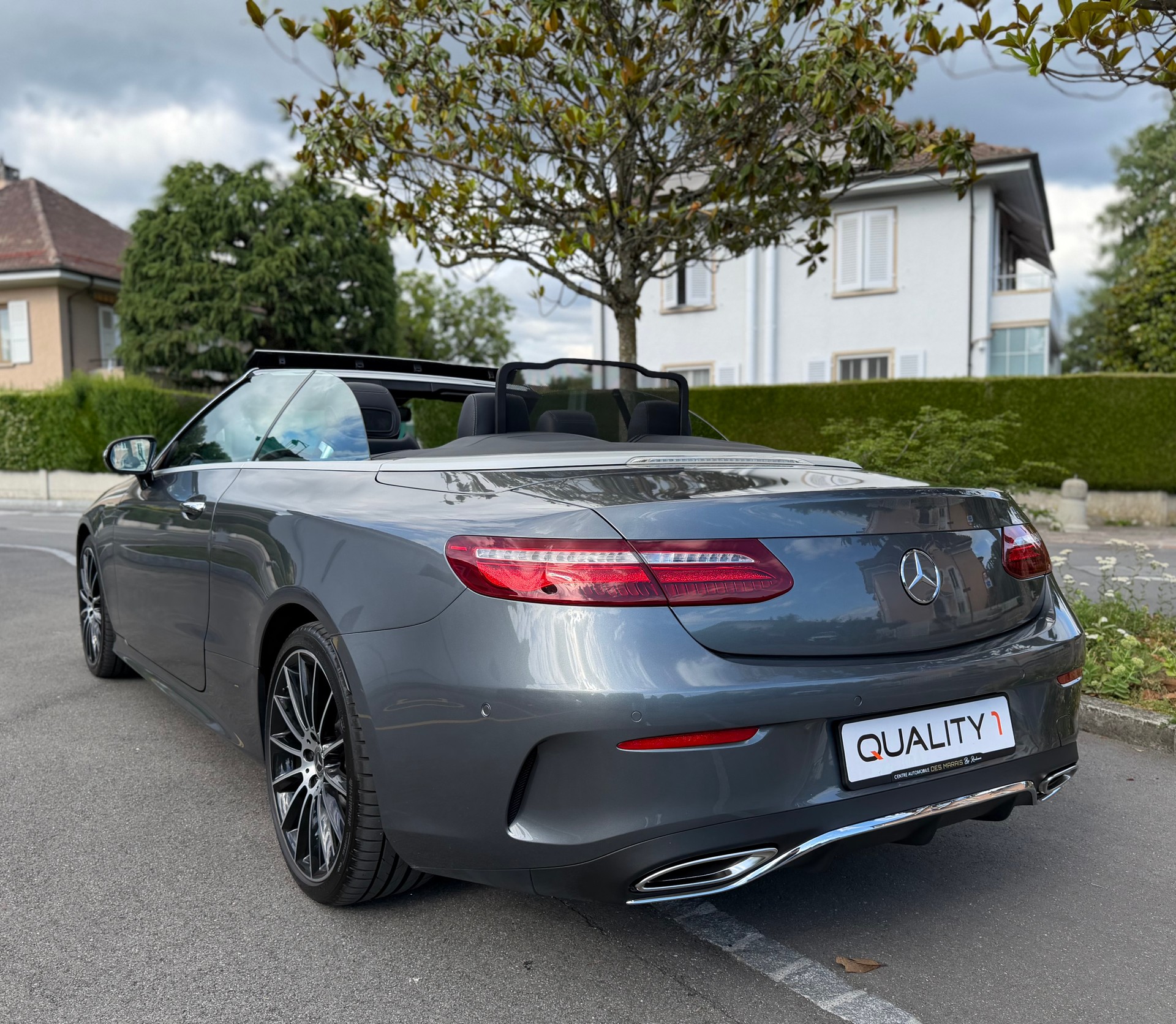 MERCEDES-BENZ E 350 Cabriolet AMG Line 9G-Tronic-image-6