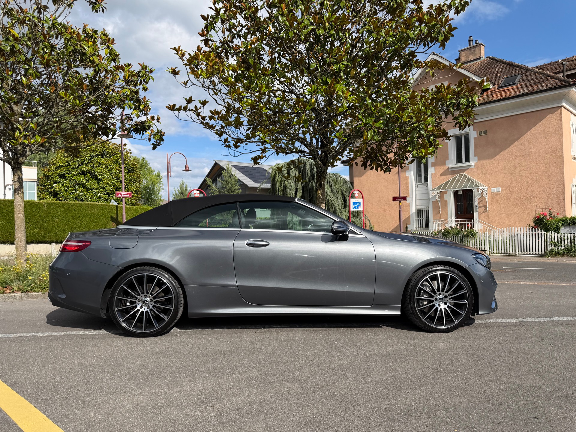 MERCEDES-BENZ E 350 Cabriolet AMG Line 9G-Tronic-image-4