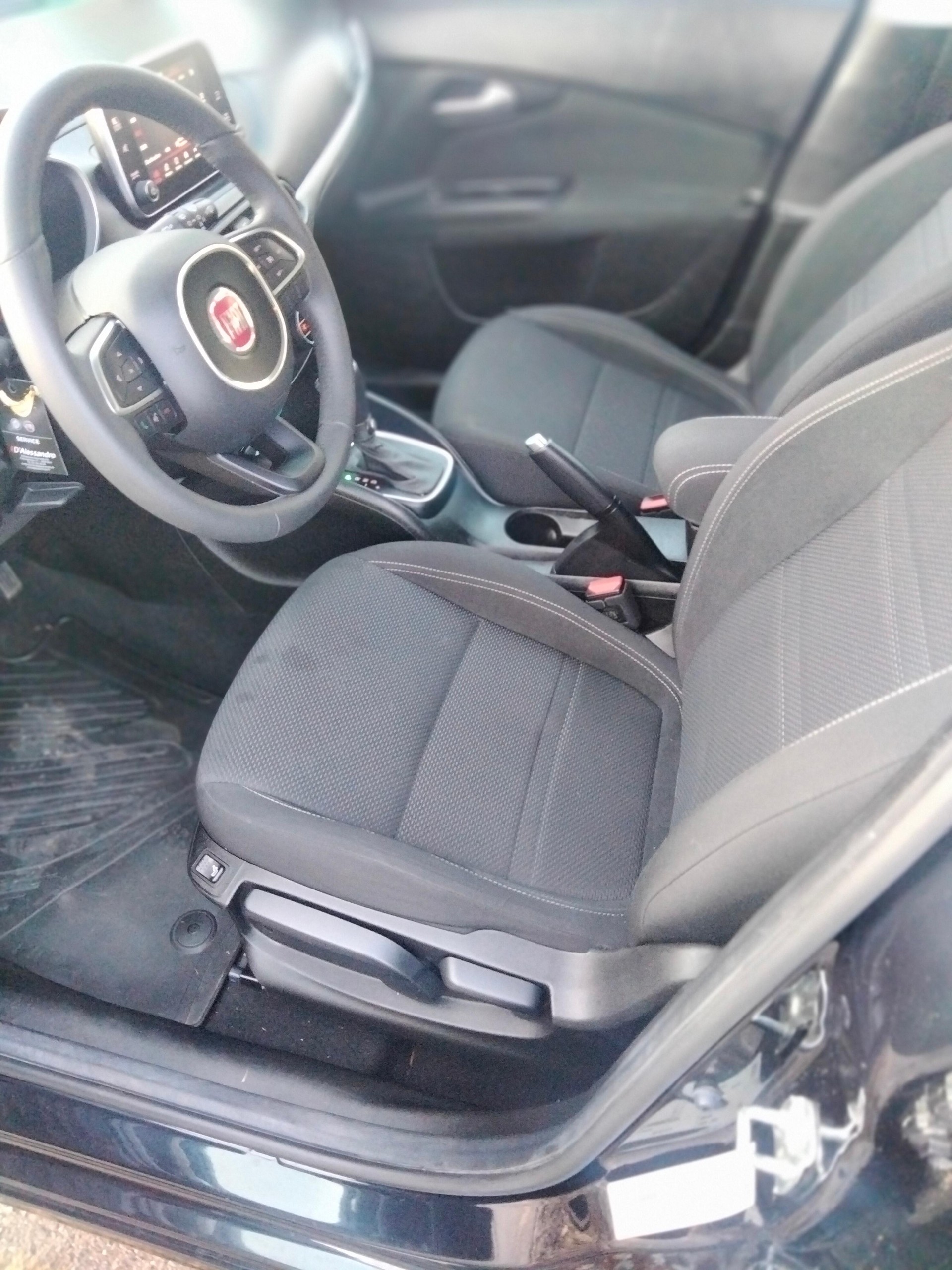 FIAT Tipo 1.6MJ Station Wagon Lounge DCT-image-5
