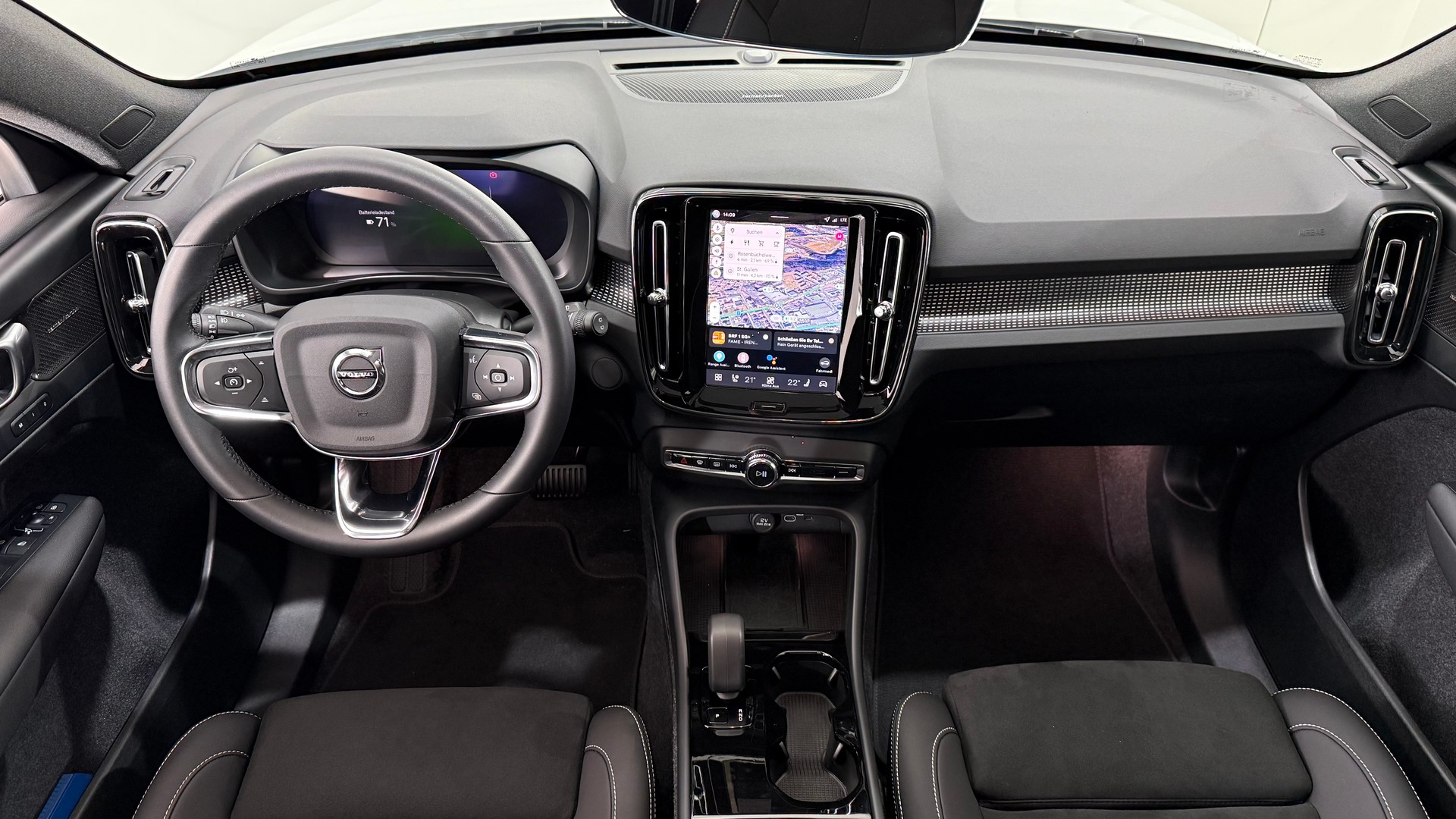 VOLVO EX40 Twin Black Edition AWD-image-4