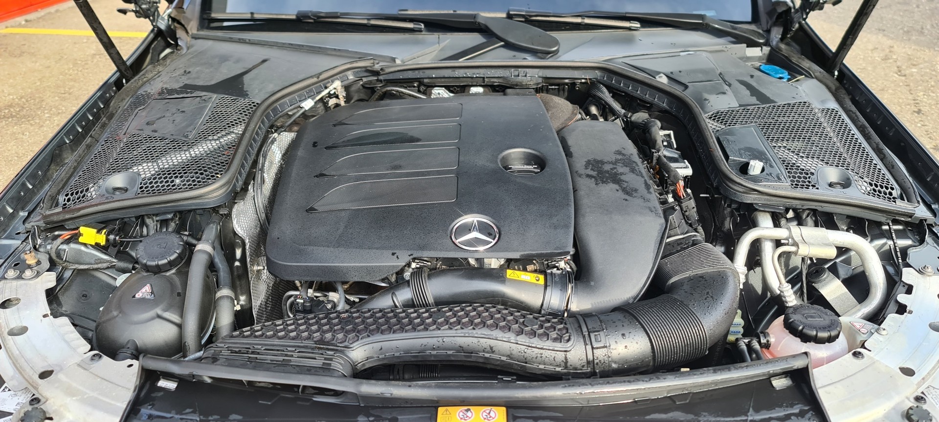 MERCEDES-BENZ C 200 Swiss Star 4M 9G-Tronic-image-30