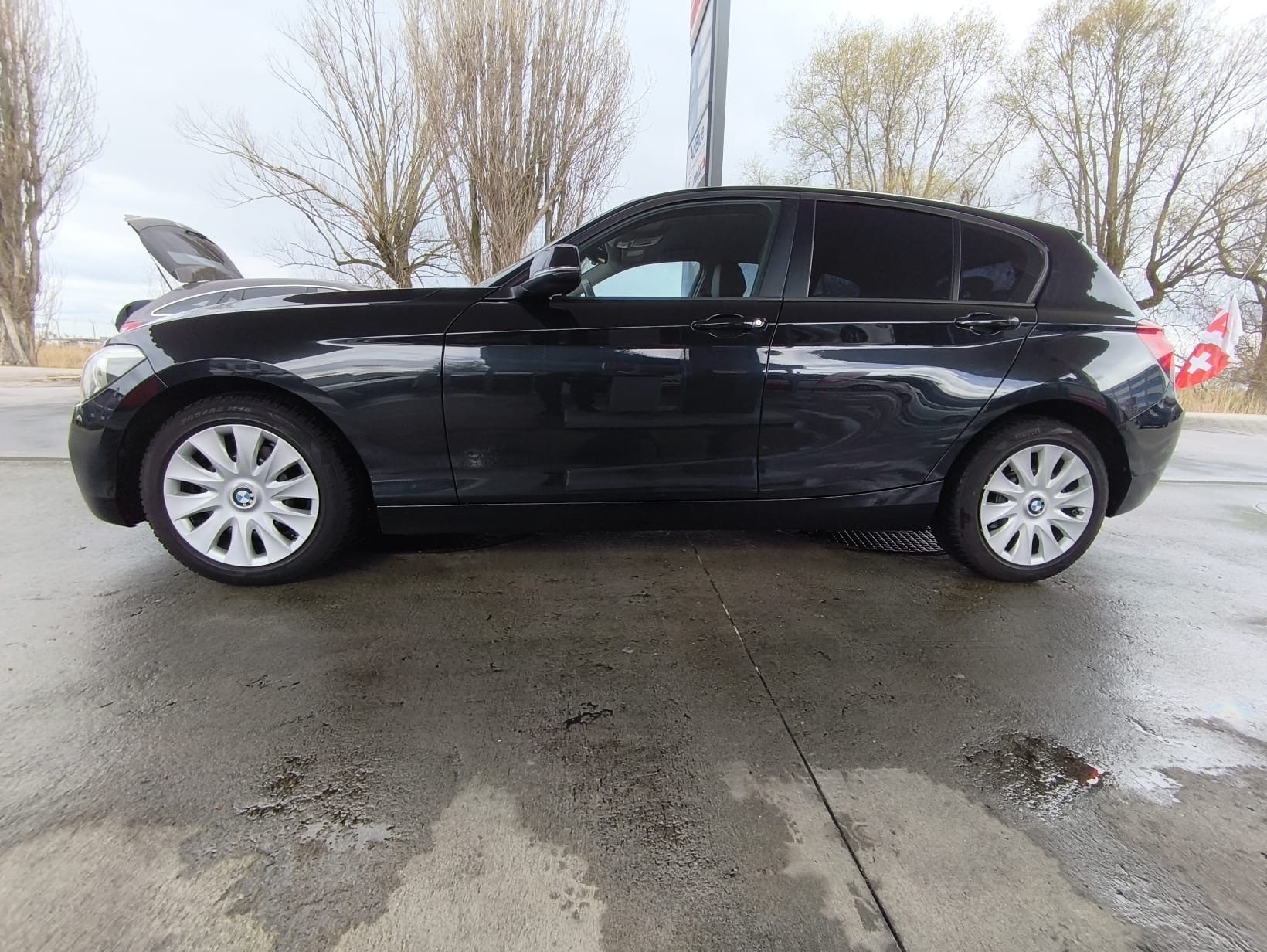 BMW 116i Sport Line Steptronic-image-6