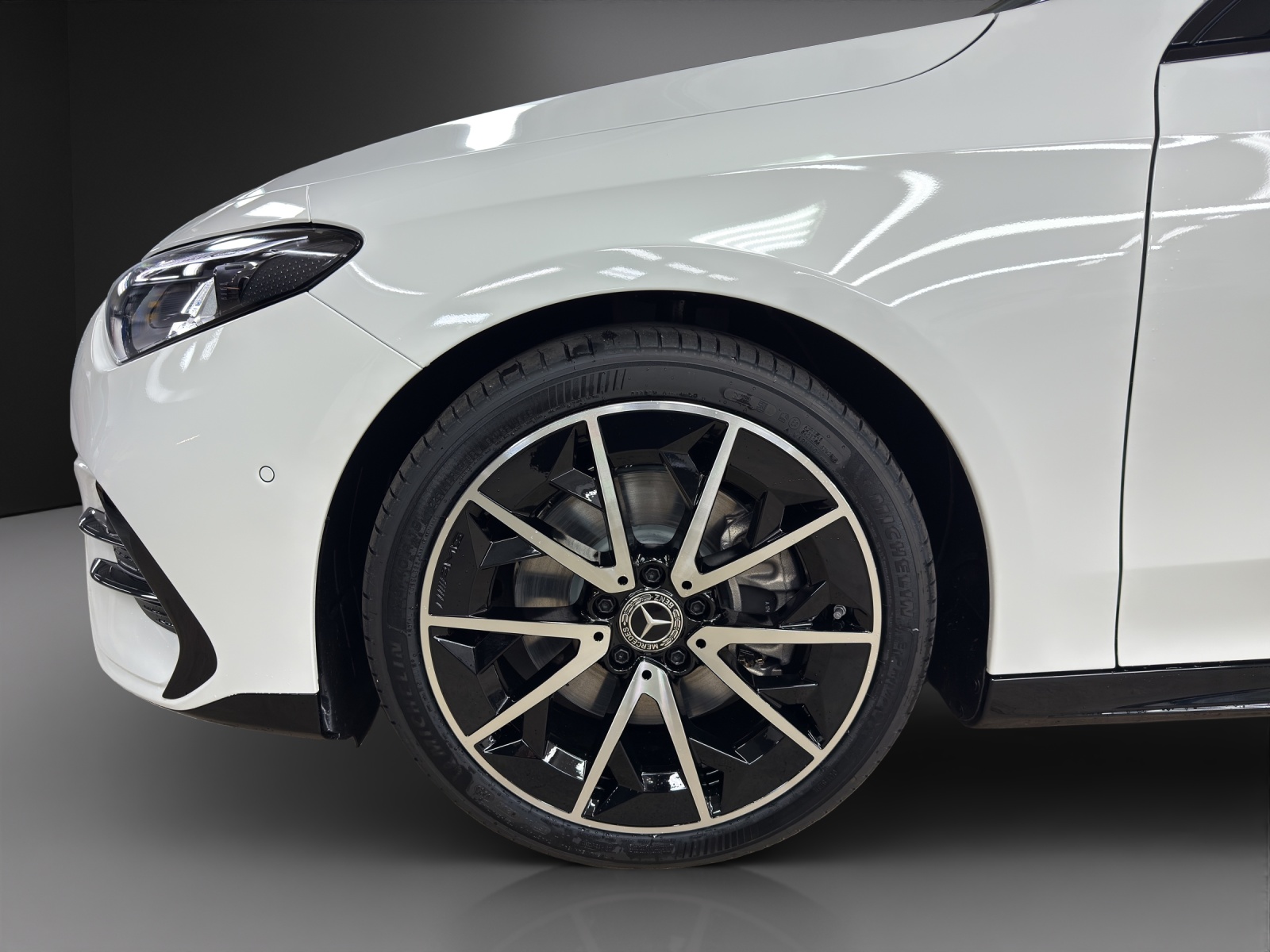 MERCEDES-BENZ CLA 350 4MATIC Shooting Brake with EQ Technology-image-7