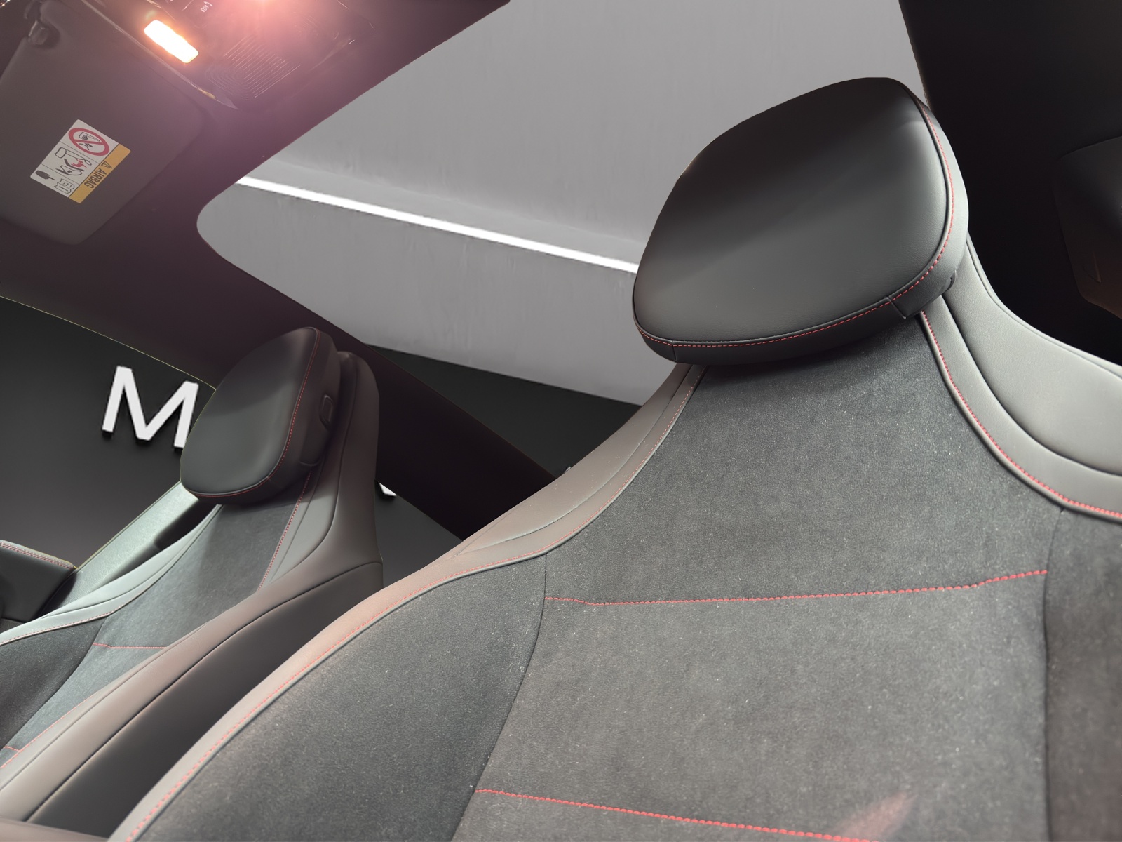 MERCEDES-BENZ CLA 350 4MATIC Shooting Brake with EQ Technology-image-13