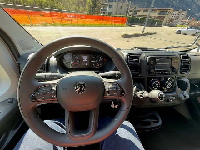PEUGEOT Boxer 2.2 HDI 435 L2-image-11
