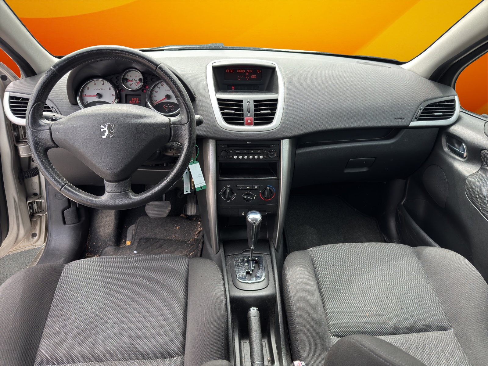 PEUGEOT 207 1.6 16V Sport Automatic-image-8