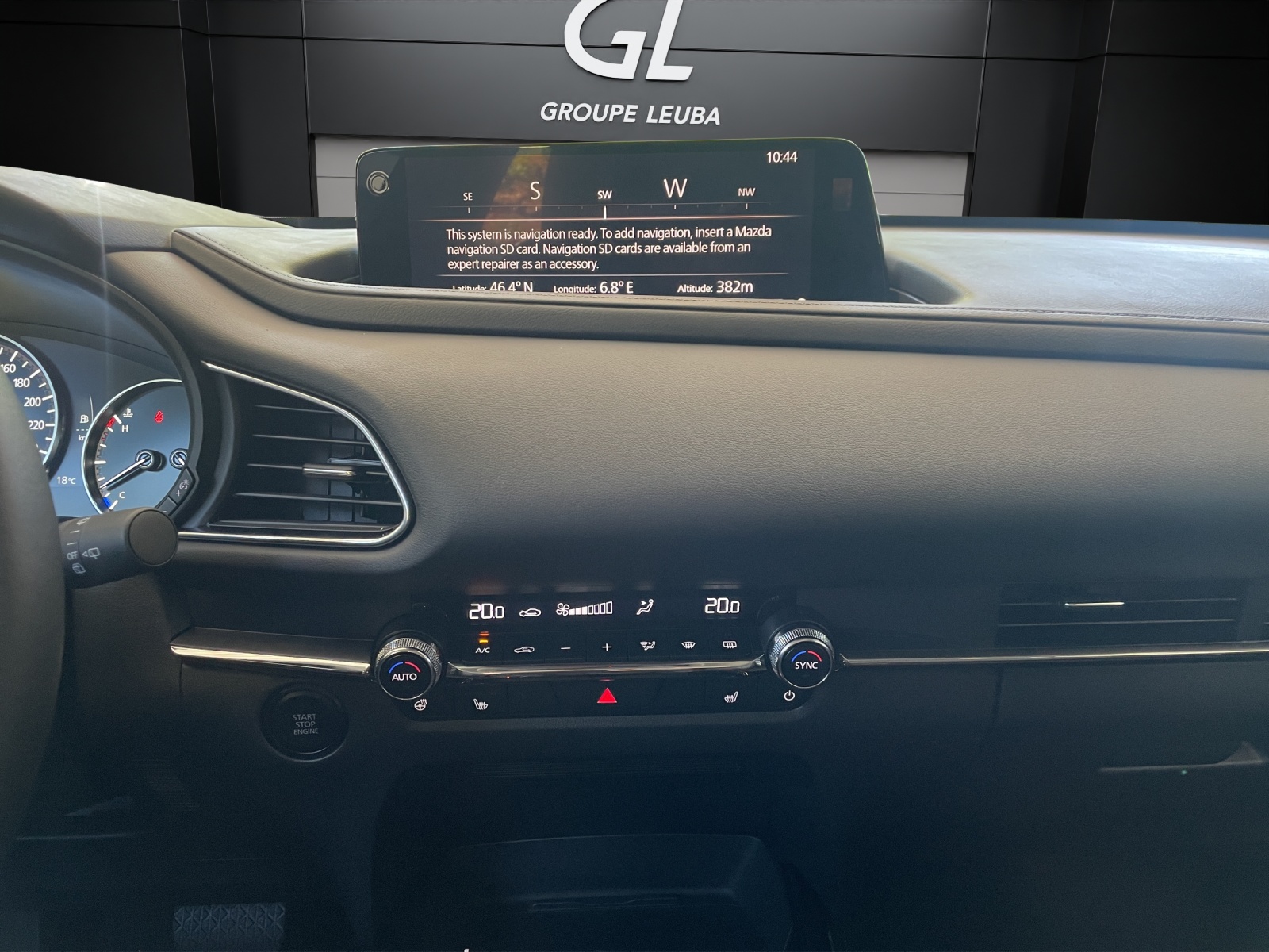 MAZDA CX-30 SKYACTIV-X 186 M Hybrid Centre Line AWD AT-image-11