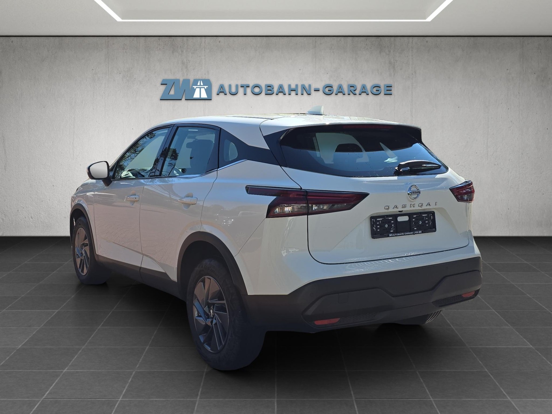 NISSAN Qashqai 1.3 DIG-T 158 Acenta-image-2