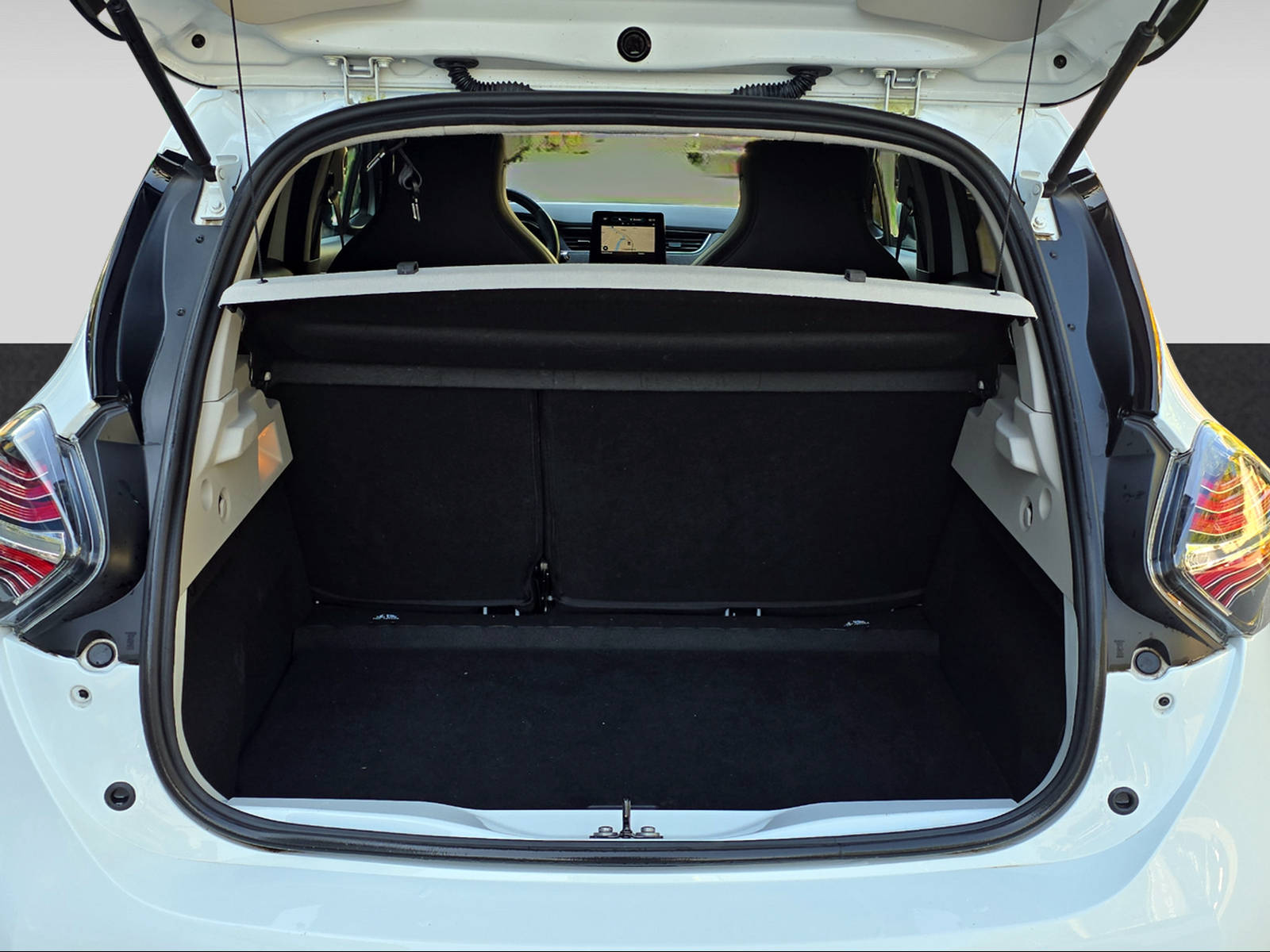 RENAULT Zoe R135 Intens (Batterie-Miete)-image-11