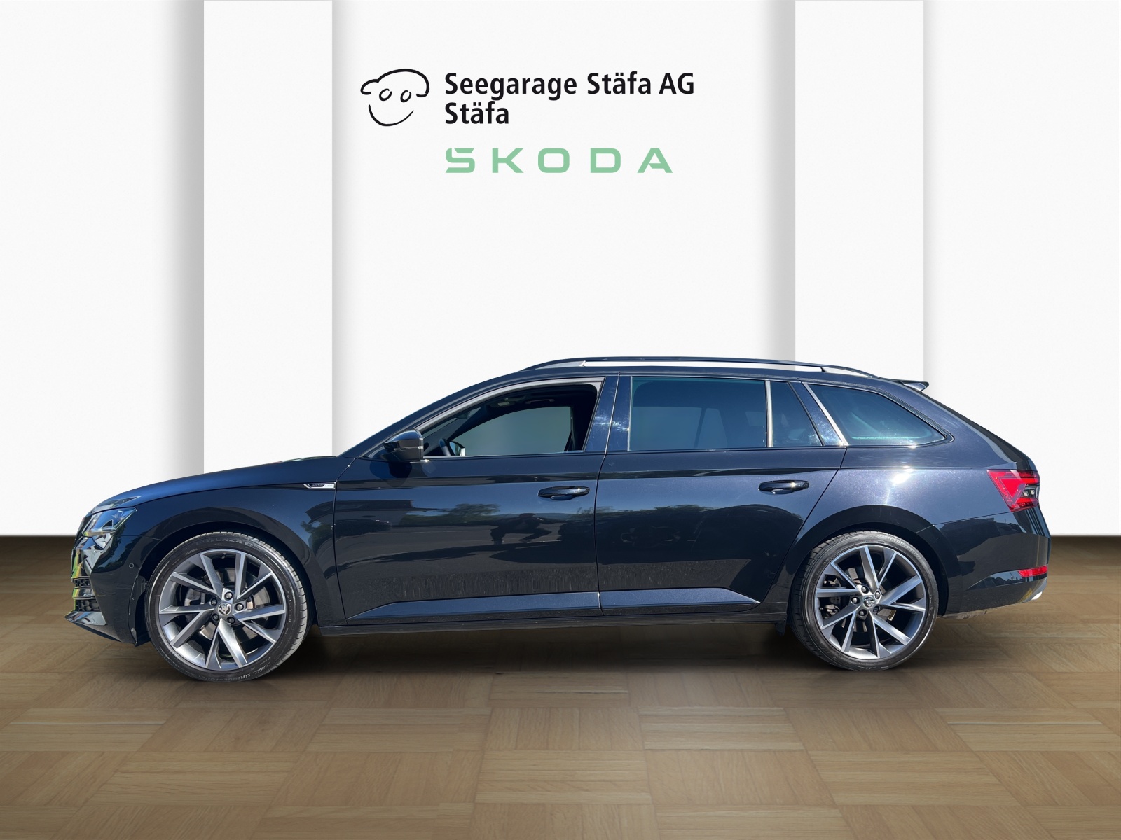 SKODA Superb Combi 2.0 TSI SportLine 4x4 DSG-showroom-element-1