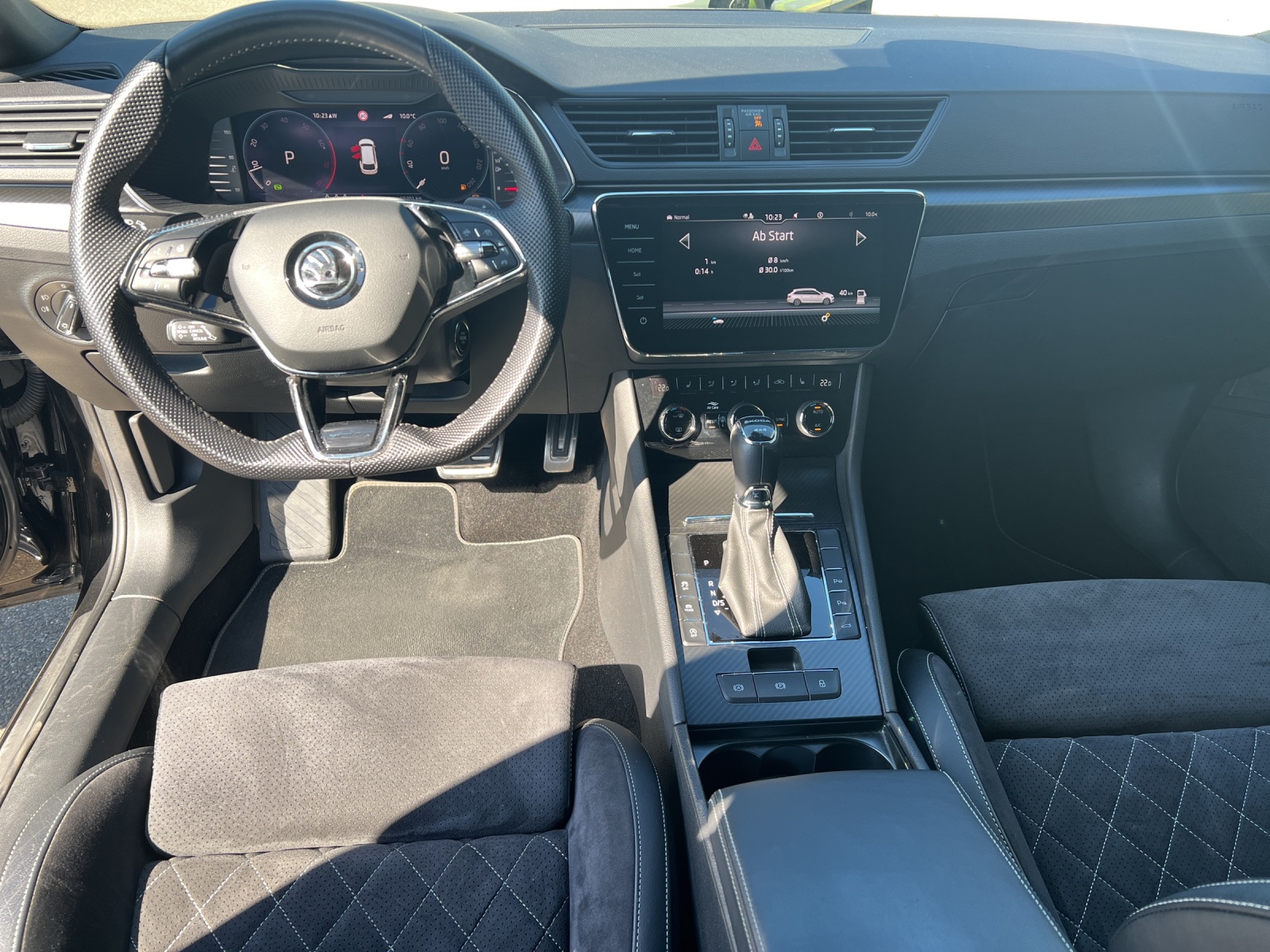 SKODA Superb Combi 2.0 TSI SportLine 4x4 DSG-image-8