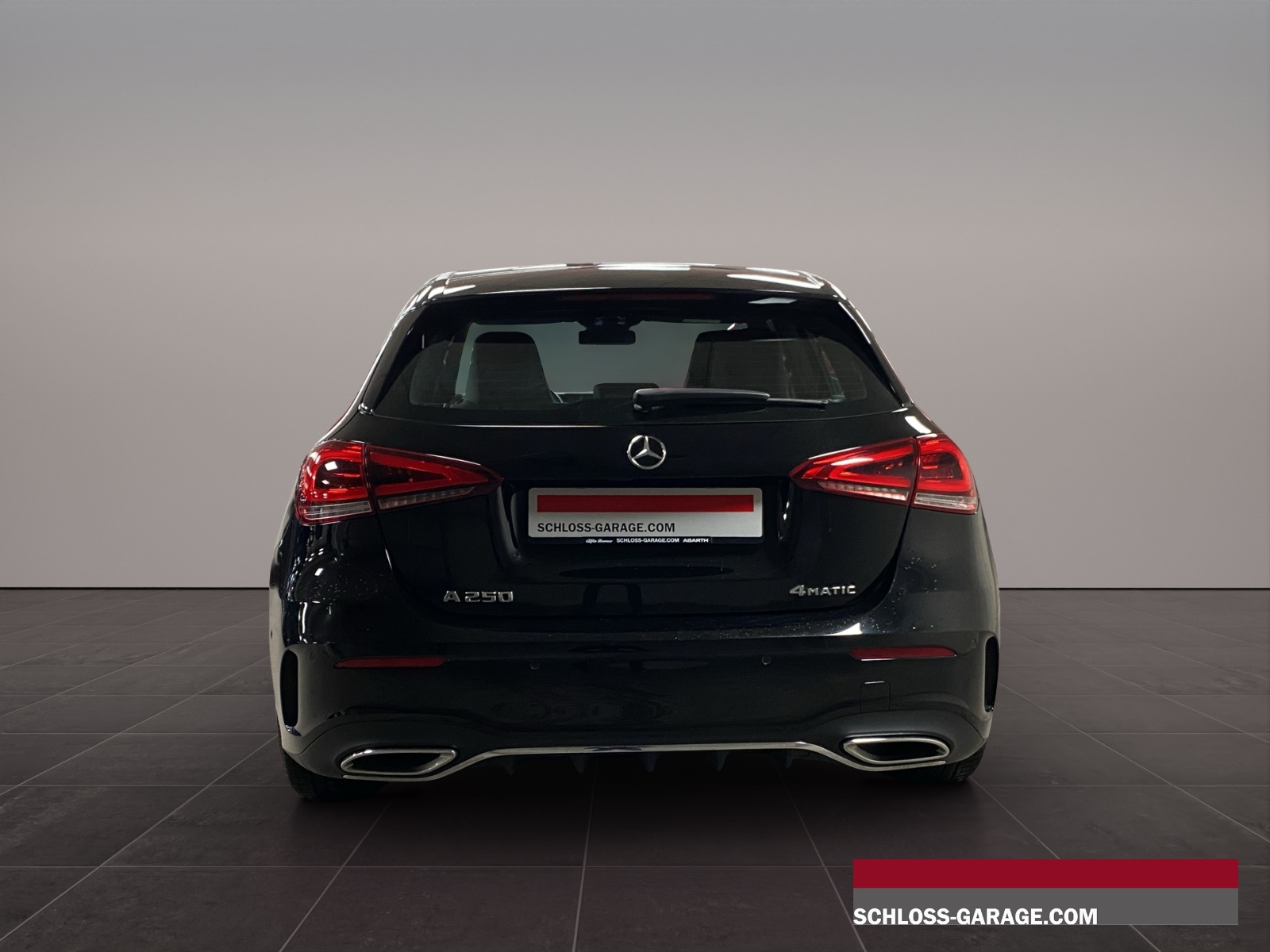 MERCEDES-BENZ A 250 4matic AMG Line Pre-image-4