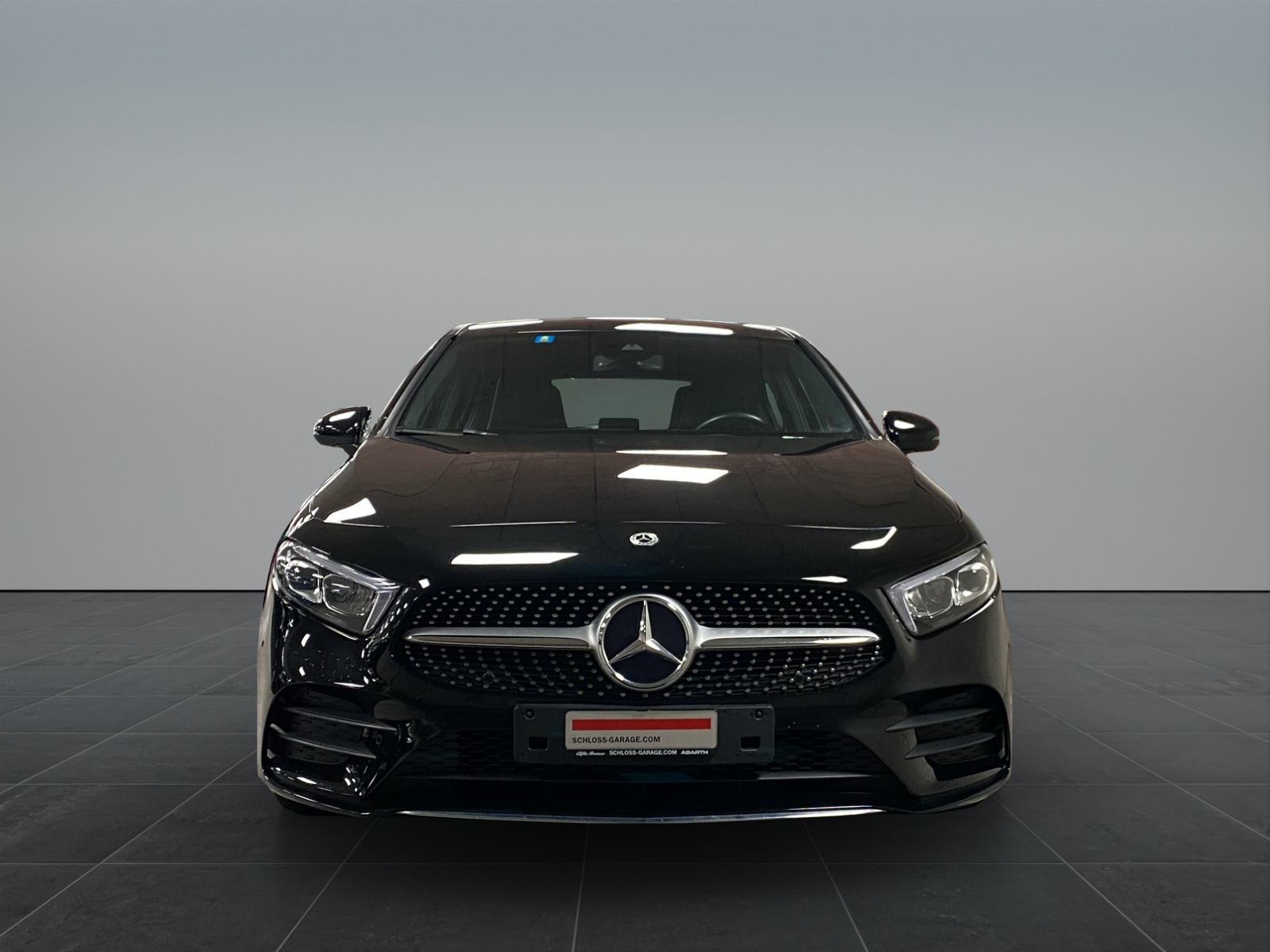 MERCEDES-BENZ A 250 4matic AMG Line Pre-image-1