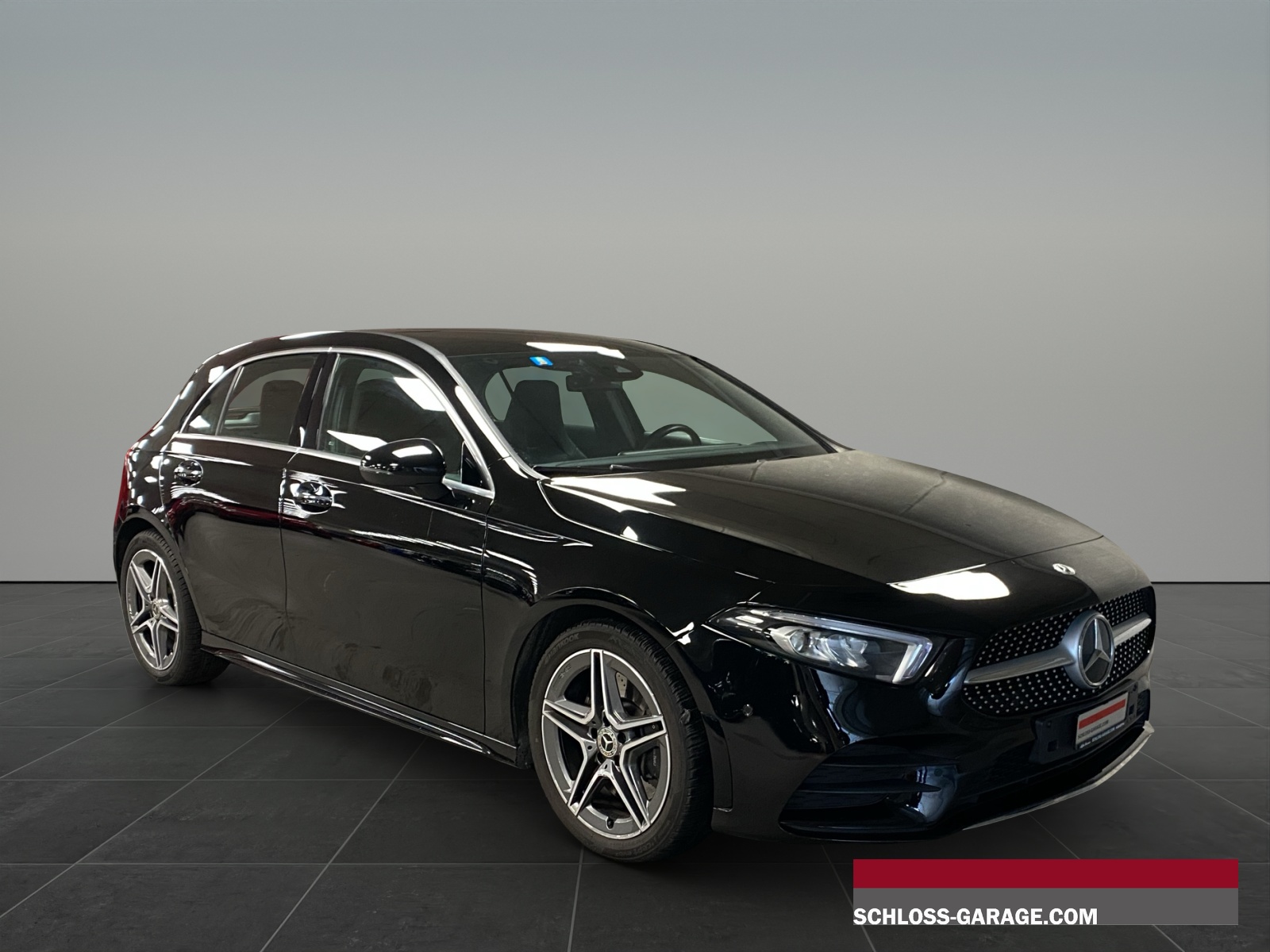 MERCEDES-BENZ A 250 4matic AMG Line Pre-image-8