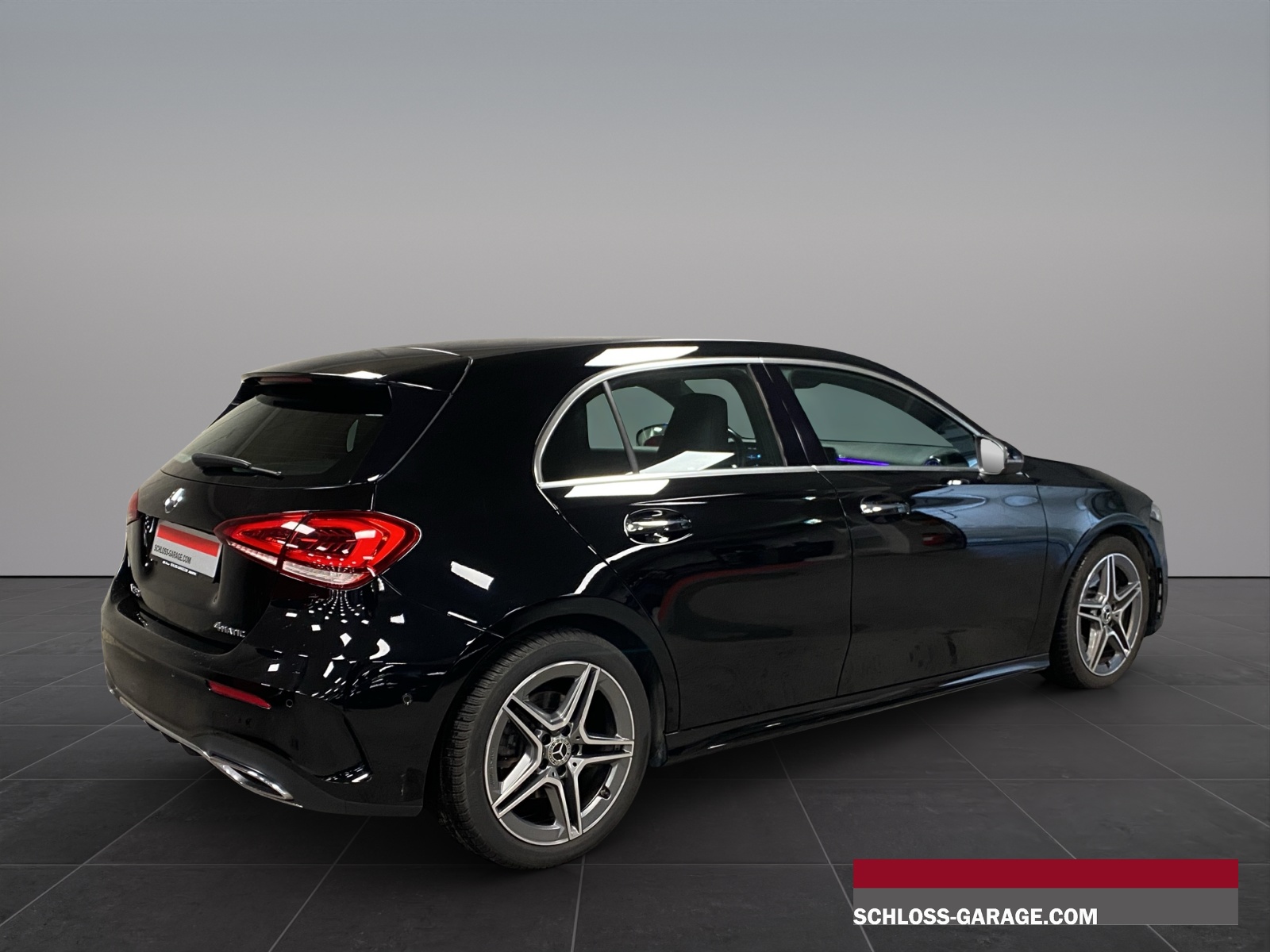 MERCEDES-BENZ A 250 4matic AMG Line Pre-image-6