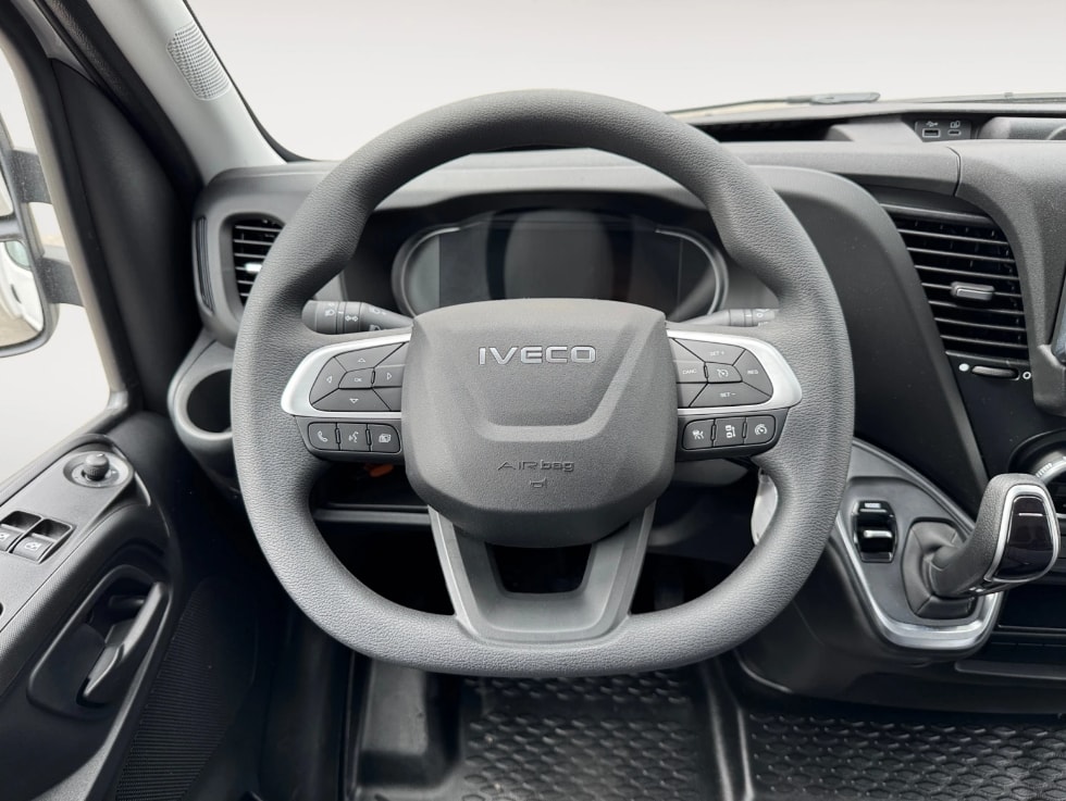 IVECO 35S18HA8 mit Hess Kofferaufbau-image-9