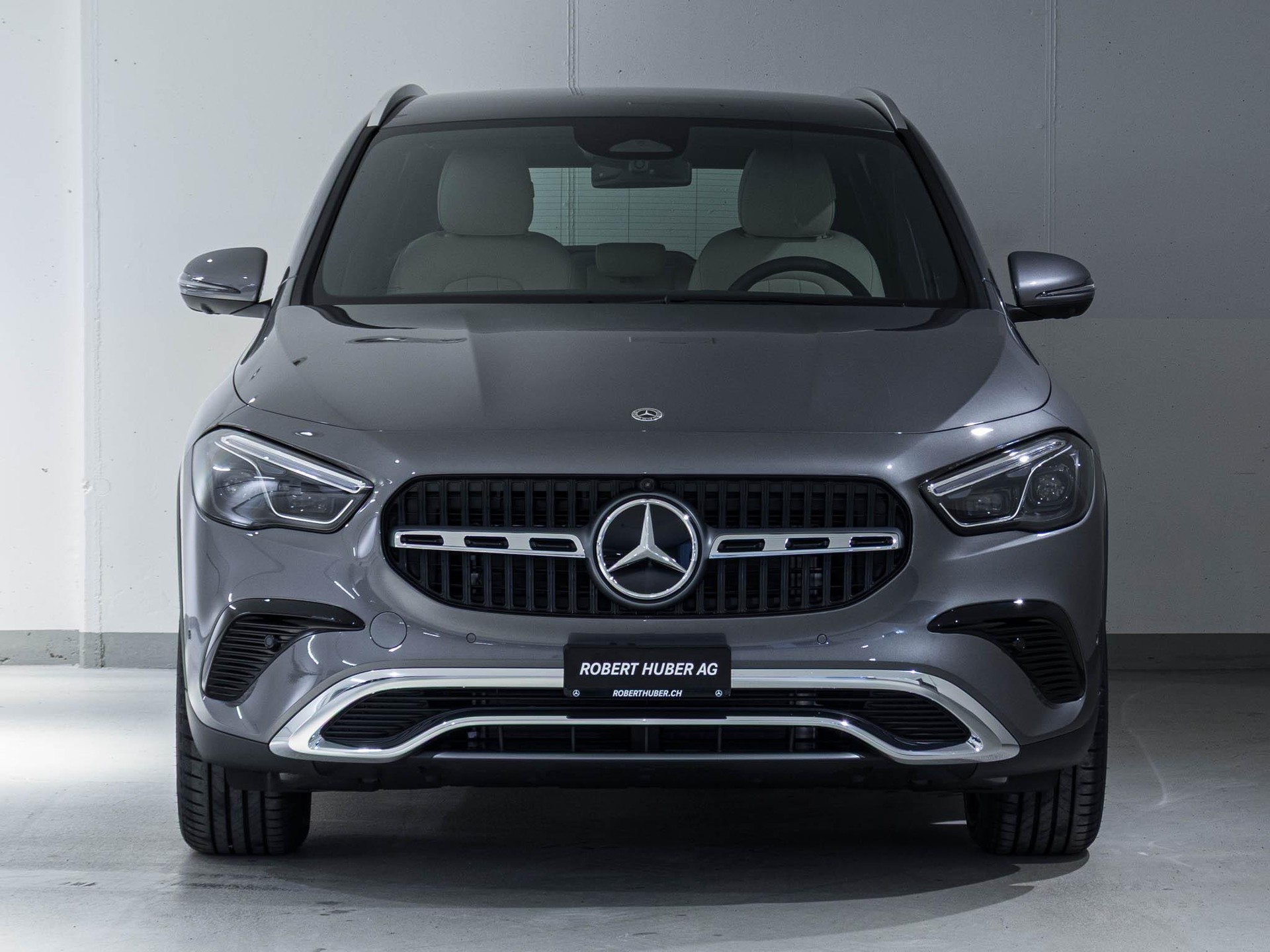 MERCEDES-BENZ GLA 250 4MATIC "Swiss Star"-image-2
