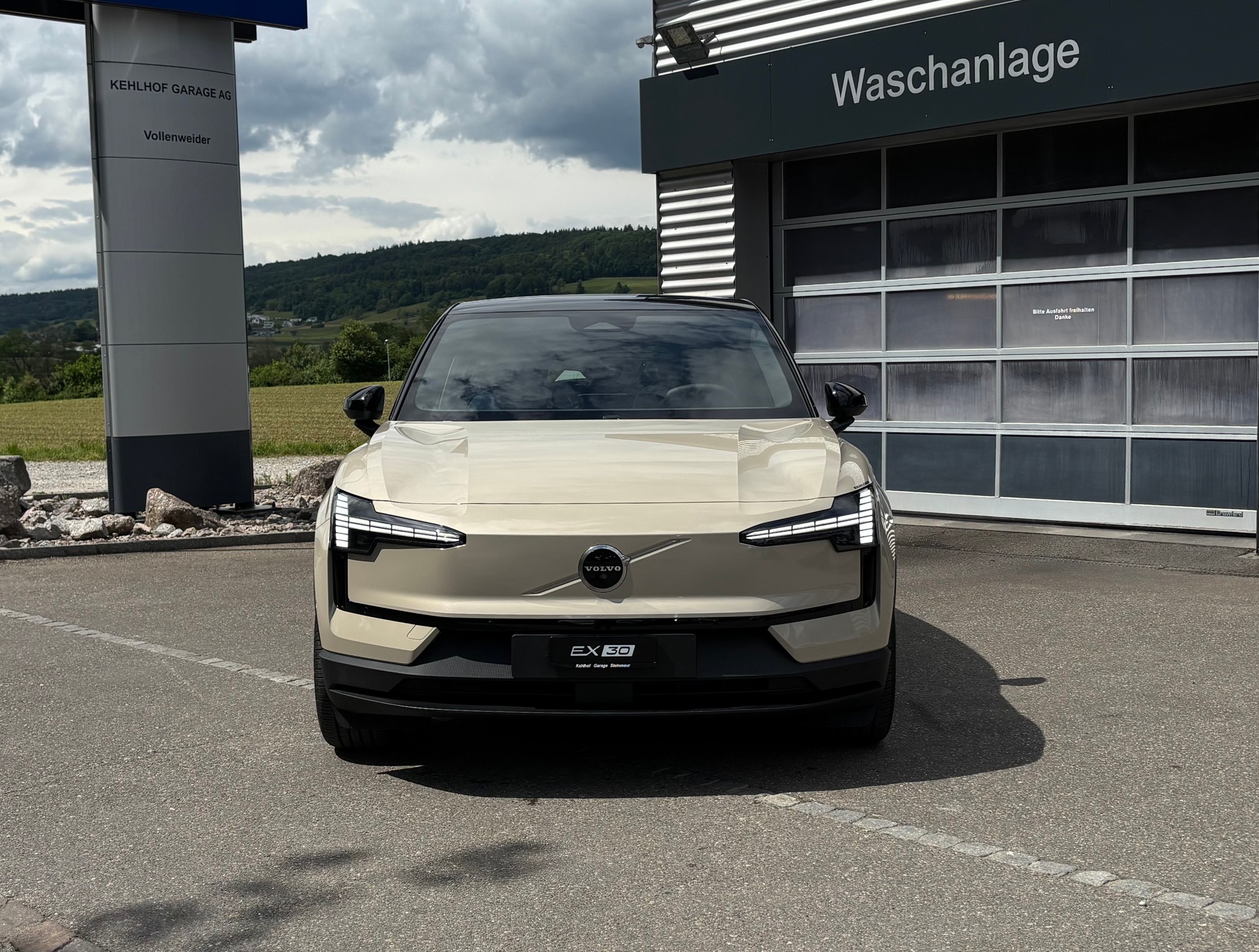 VOLVO EX30 P8 Ultra AWD-image-7