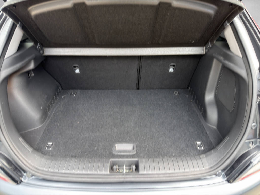 HYUNDAI Kona 1.6 GDi Hybrid Amplia-image-5